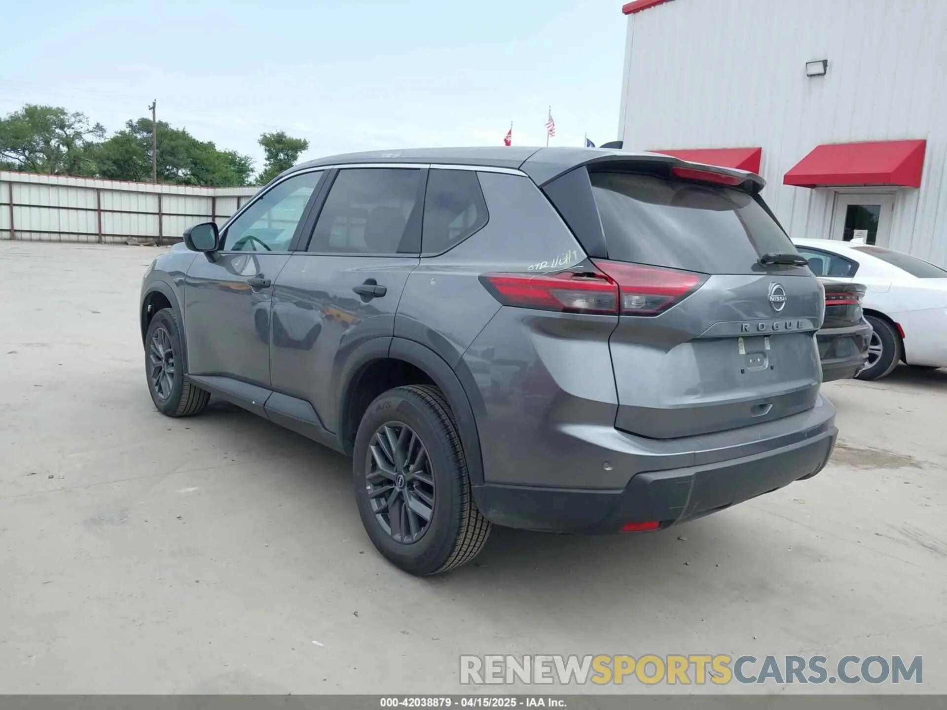 14 Photograph of a damaged car 5N1BT3AA0RC692731 NISSAN ROGUE 2024