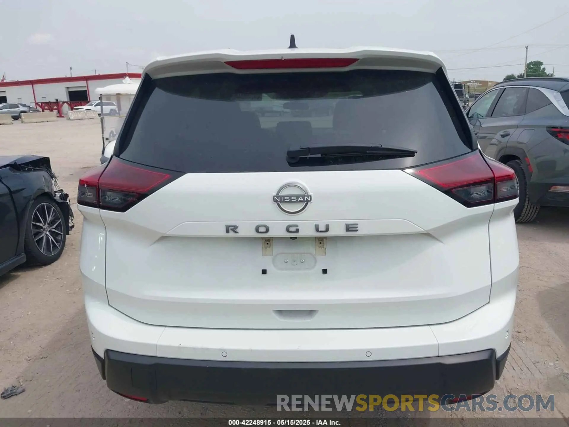 16 Photograph of a damaged car 5N1BT3AA0RC714789 NISSAN ROGUE 2024