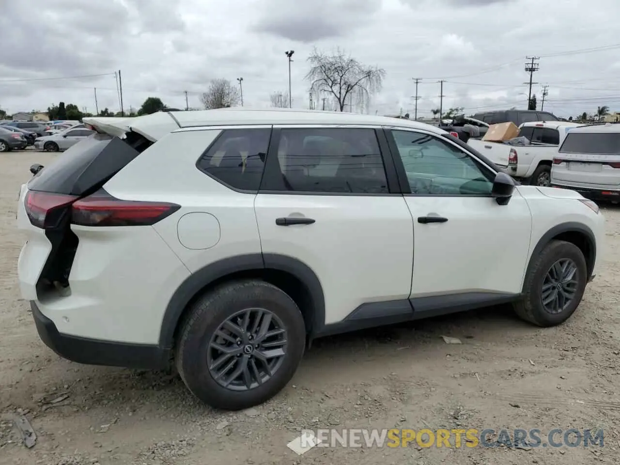 3 Photograph of a damaged car 5N1BT3AA1RC697808 NISSAN ROGUE 2024