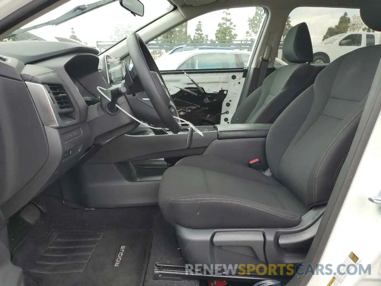 7 Photograph of a damaged car 5N1BT3AA1RC727891 NISSAN ROGUE 2024