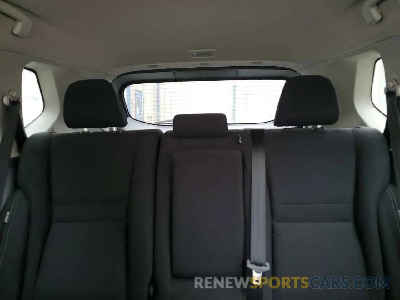 10 Photograph of a damaged car 5N1BT3AA1RC752841 NISSAN ROGUE 2024