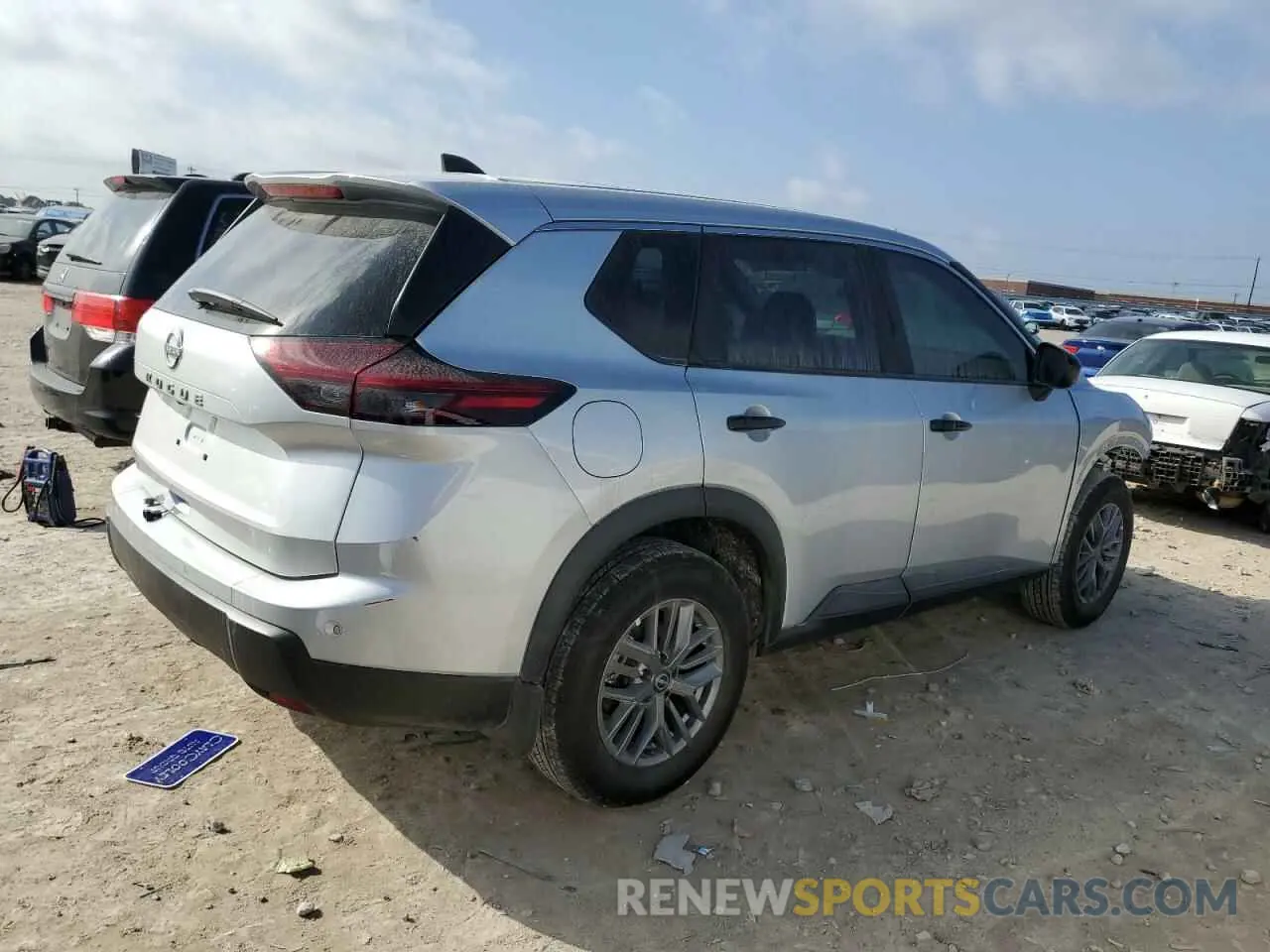 3 Photograph of a damaged car 5N1BT3AA2RC761533 NISSAN ROGUE 2024