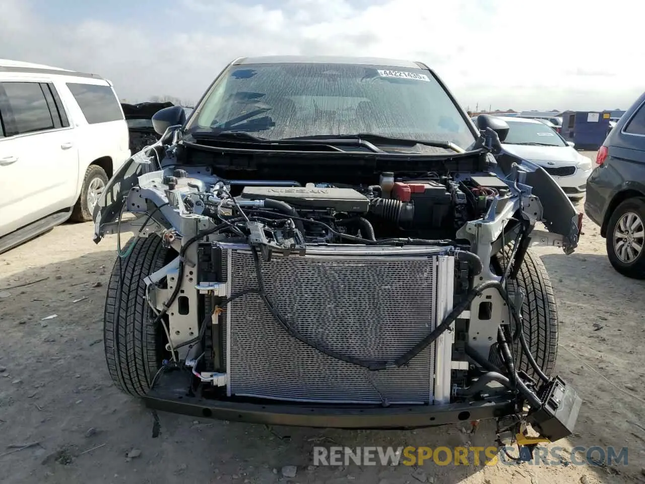 5 Photograph of a damaged car 5N1BT3AA2RC761533 NISSAN ROGUE 2024