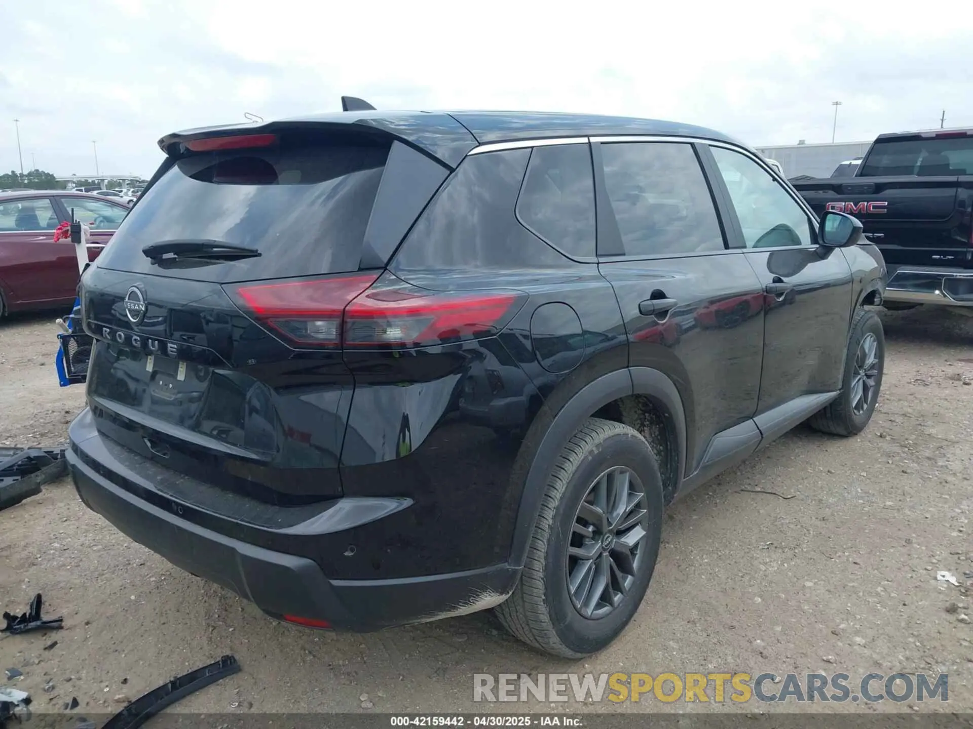 4 Photograph of a damaged car 5N1BT3AA3RC710526 NISSAN ROGUE 2024