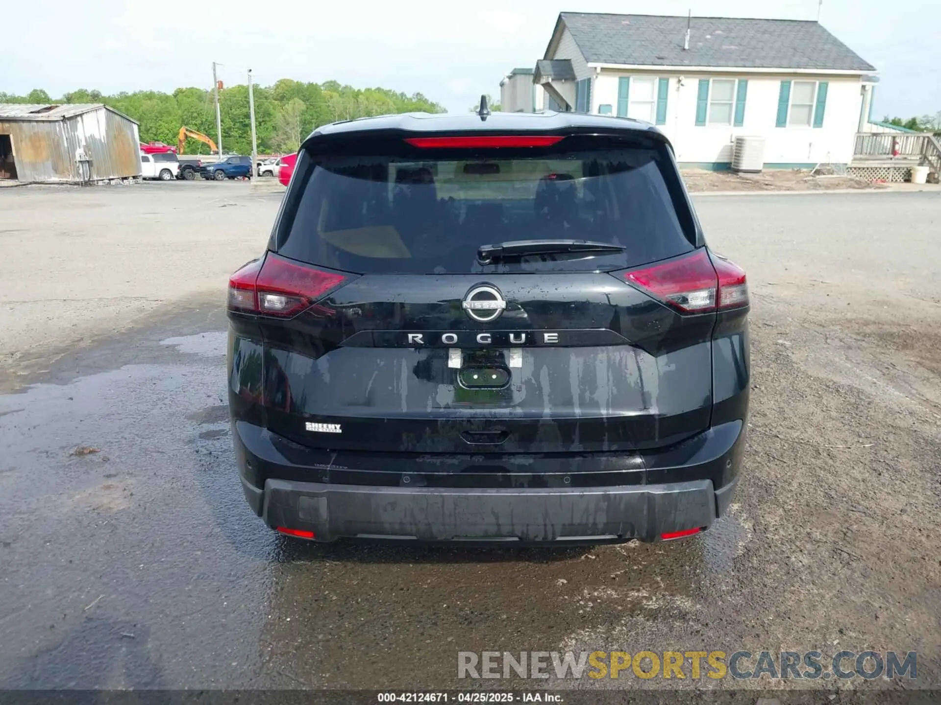 17 Photograph of a damaged car 5N1BT3AA4RC718795 NISSAN ROGUE 2024