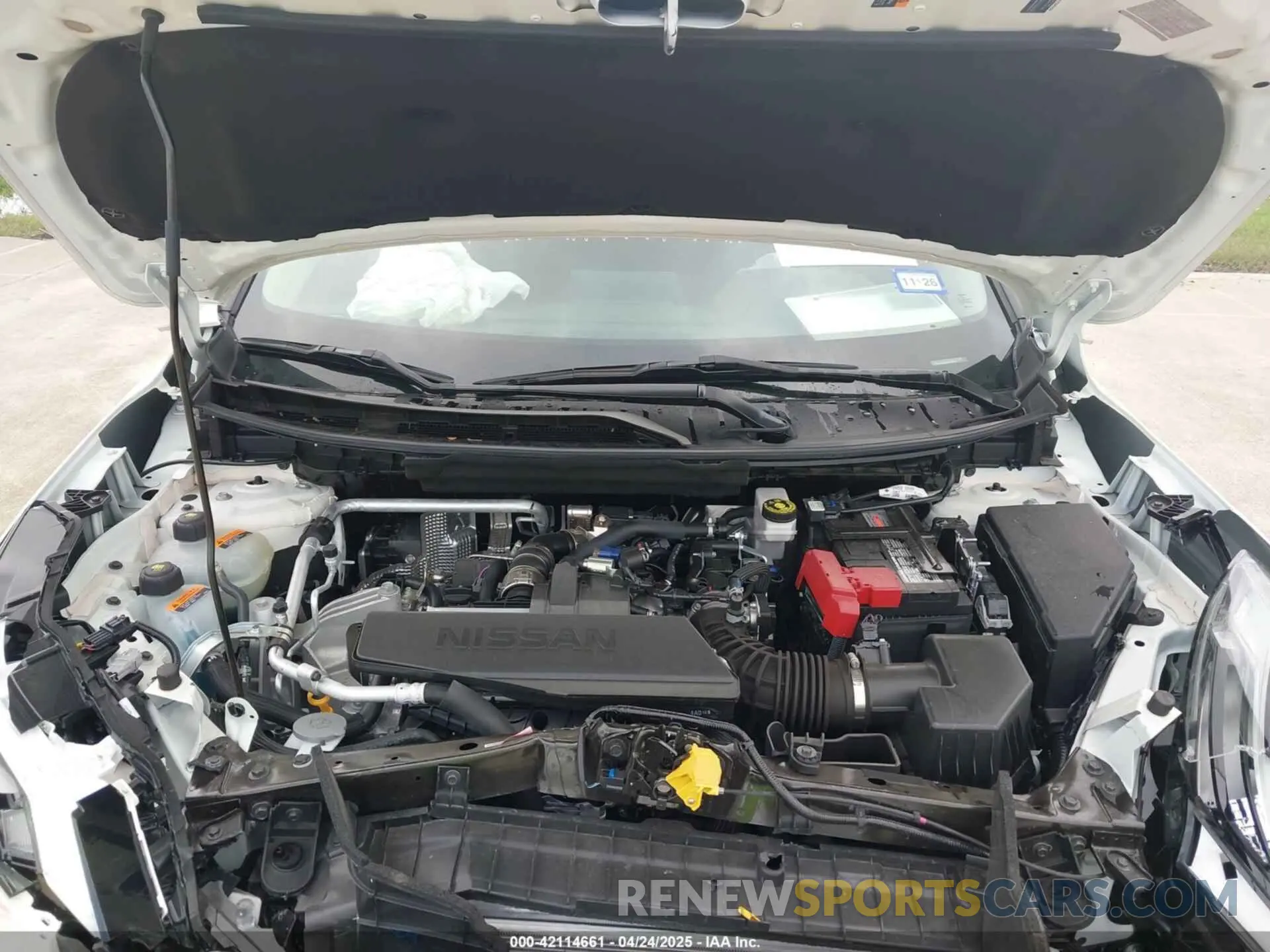 10 Photograph of a damaged car 5N1BT3AA5RC726064 NISSAN ROGUE 2024
