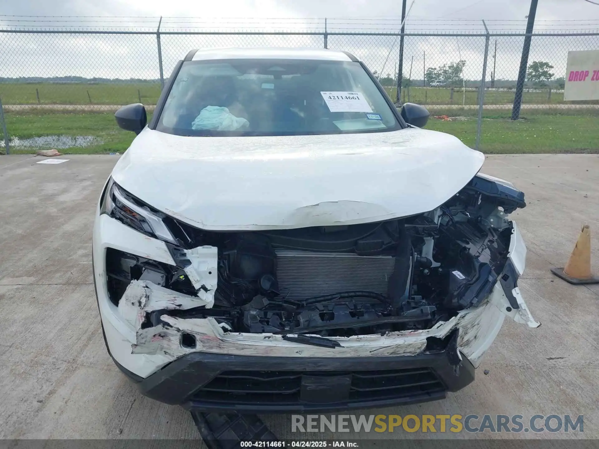 12 Photograph of a damaged car 5N1BT3AA5RC726064 NISSAN ROGUE 2024
