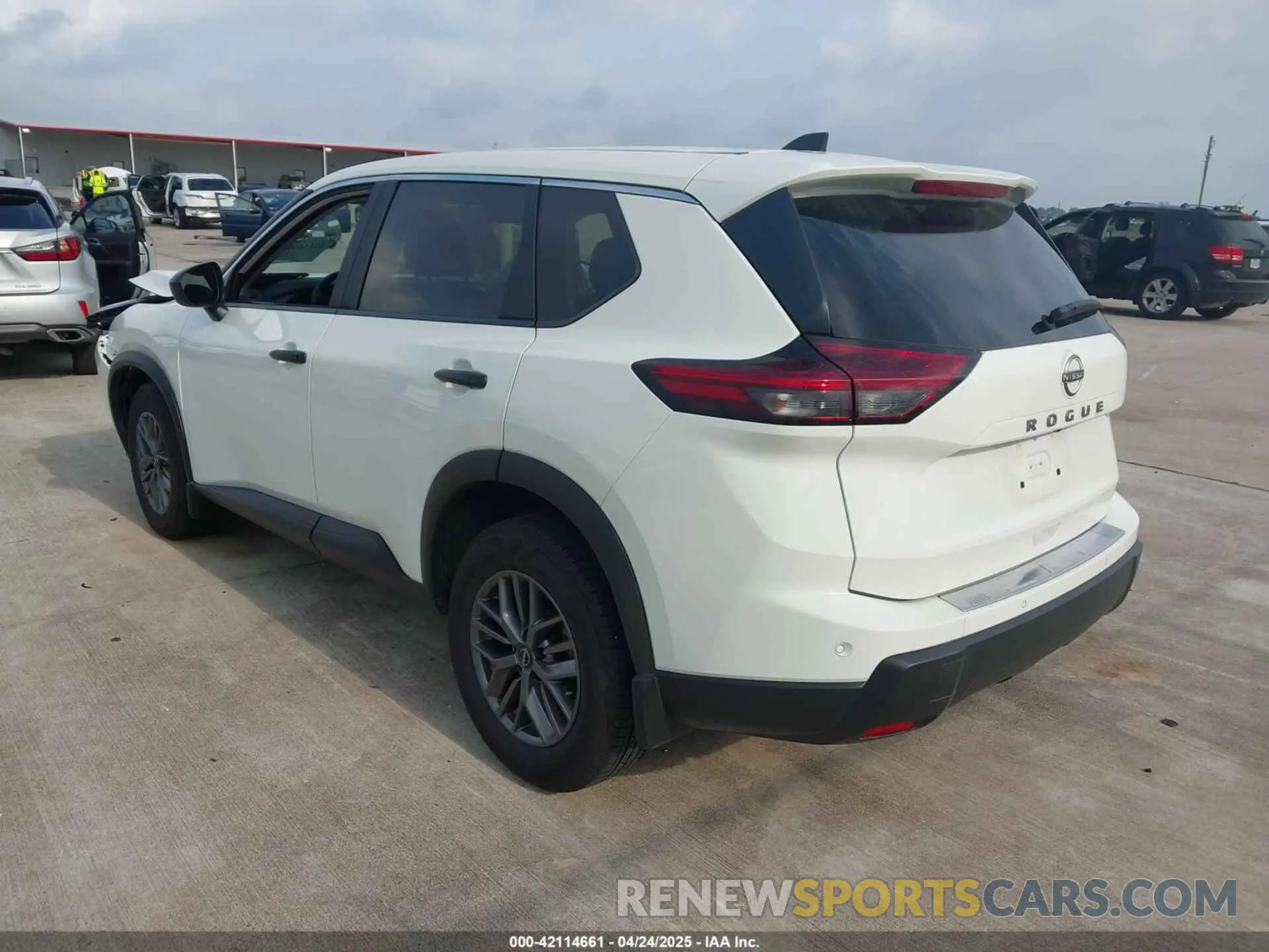 3 Photograph of a damaged car 5N1BT3AA5RC726064 NISSAN ROGUE 2024