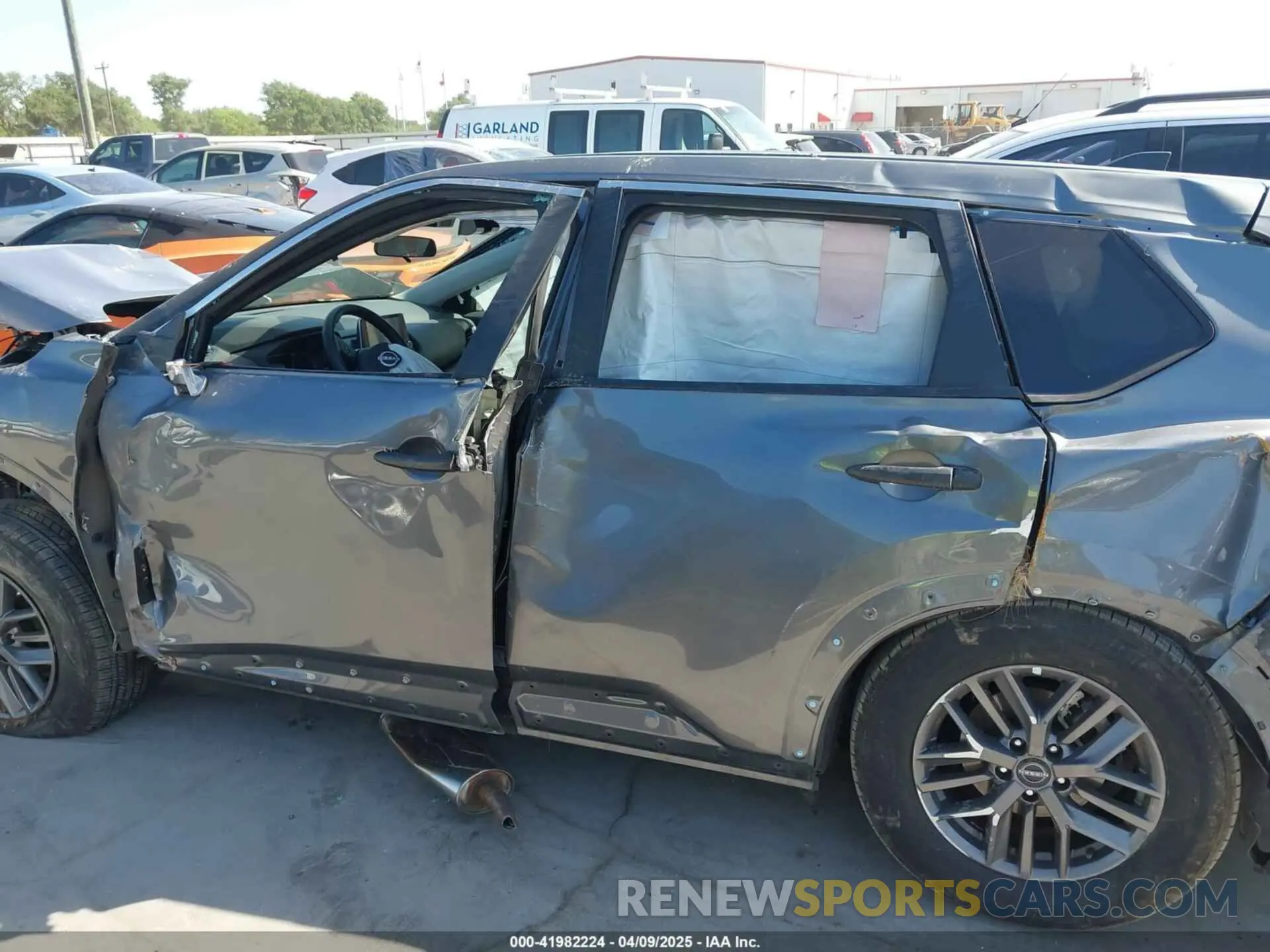 14 Photograph of a damaged car 5N1BT3AA5RC759307 NISSAN ROGUE 2024