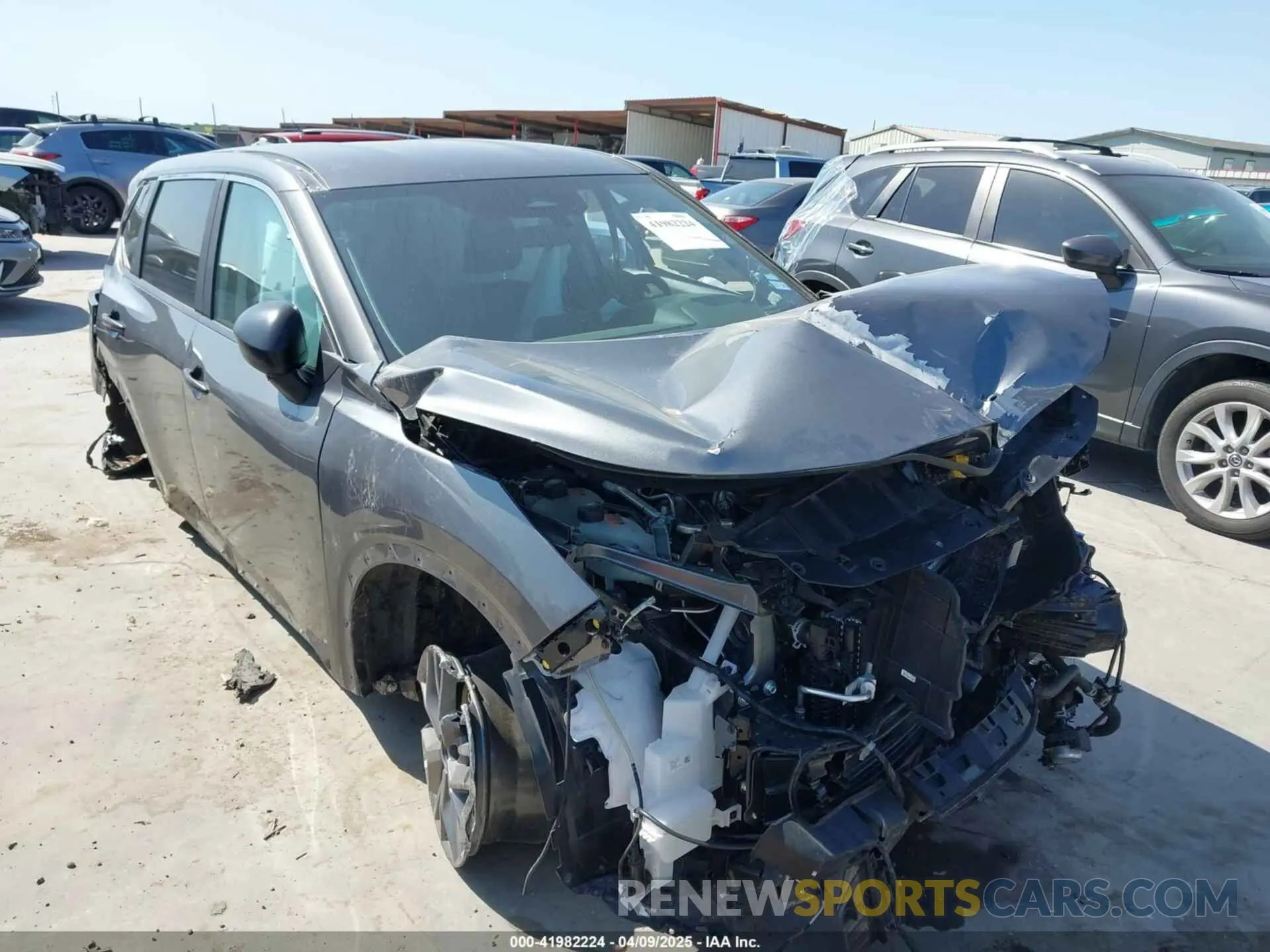 18 Photograph of a damaged car 5N1BT3AA5RC759307 NISSAN ROGUE 2024