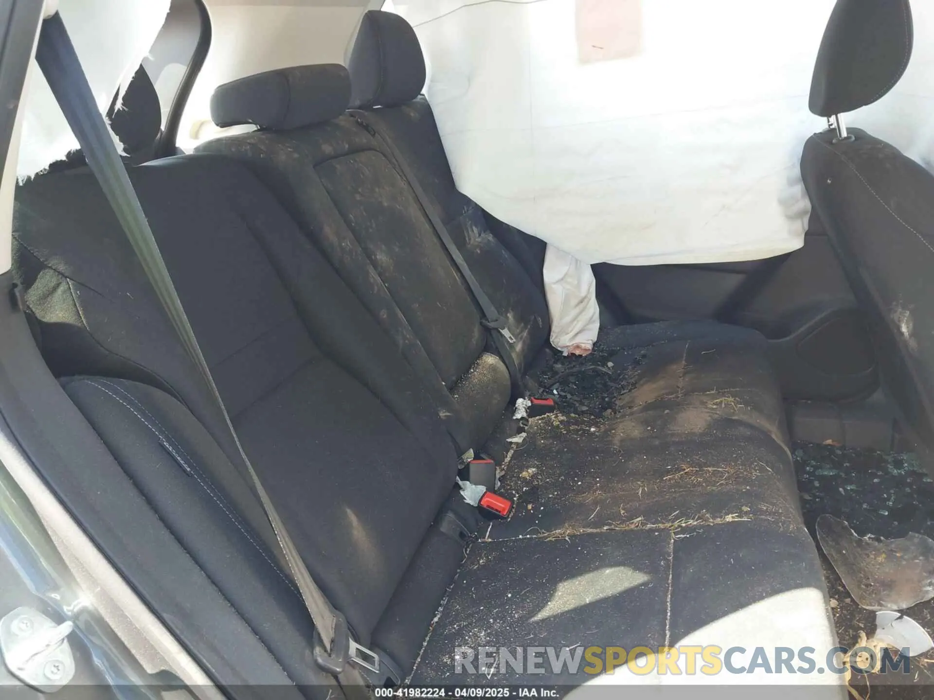 8 Photograph of a damaged car 5N1BT3AA5RC759307 NISSAN ROGUE 2024
