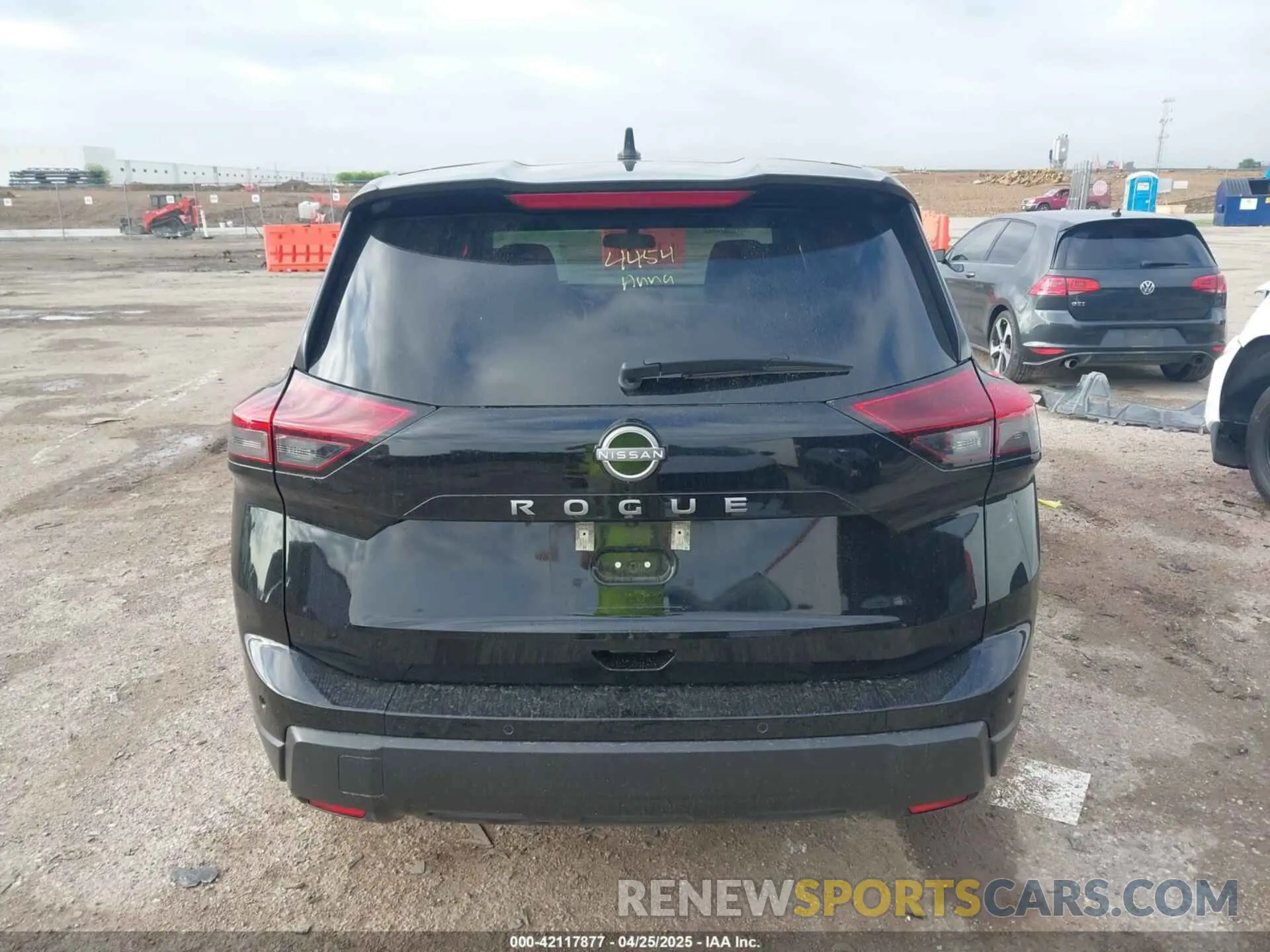 17 Photograph of a damaged car 5N1BT3AA7RC728592 NISSAN ROGUE 2024