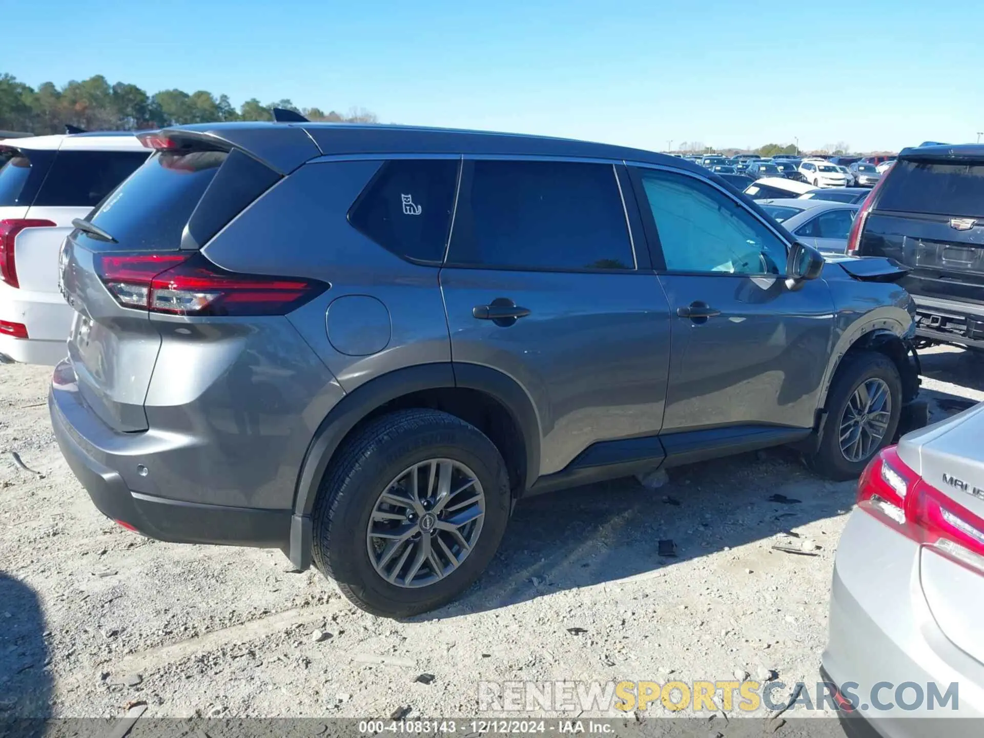 12 Photograph of a damaged car 5N1BT3AA8RC685123 NISSAN ROGUE 2024