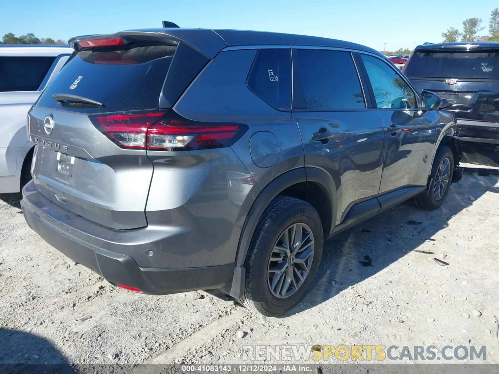 4 Photograph of a damaged car 5N1BT3AA8RC685123 NISSAN ROGUE 2024