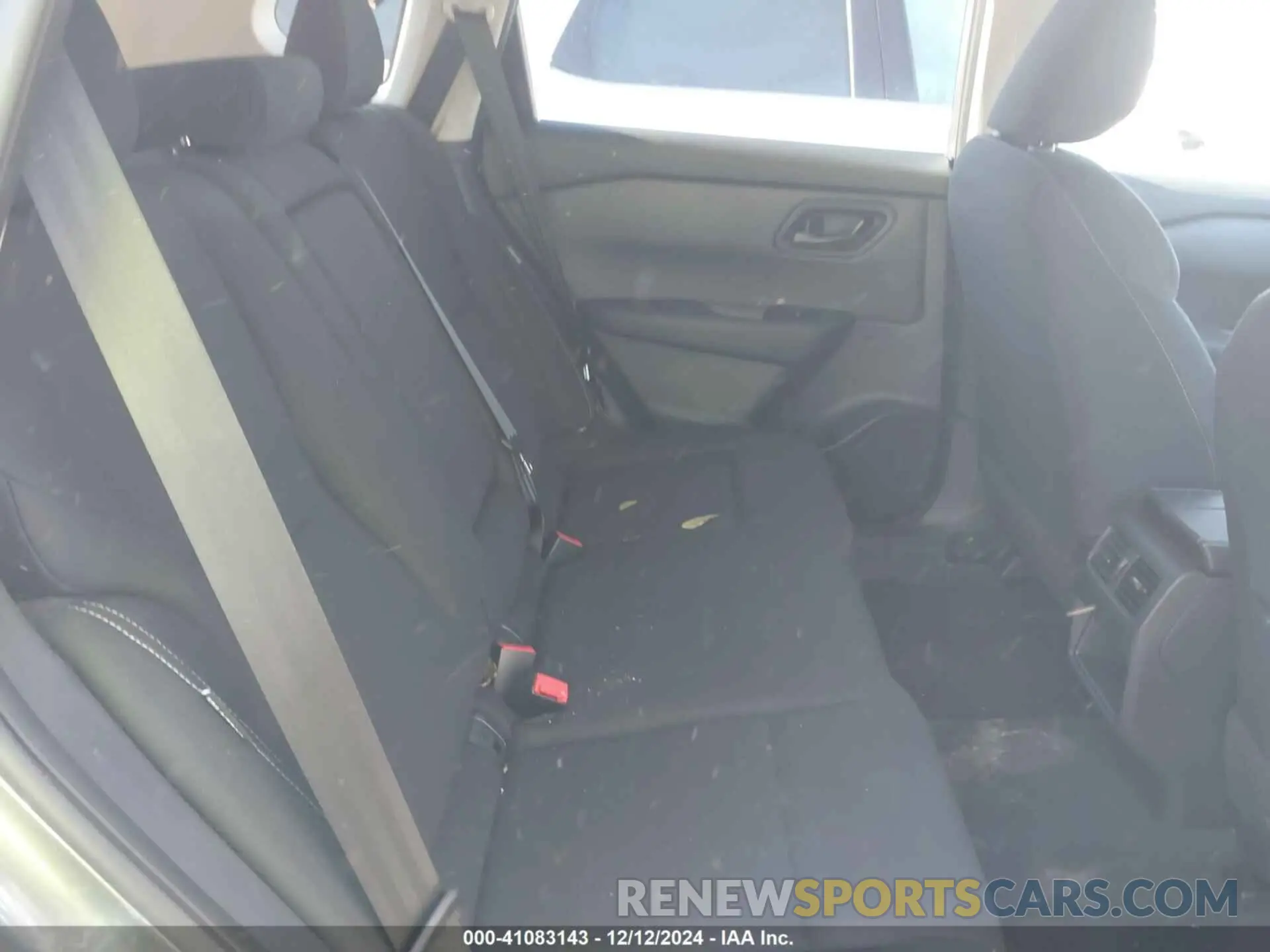 8 Photograph of a damaged car 5N1BT3AA8RC685123 NISSAN ROGUE 2024