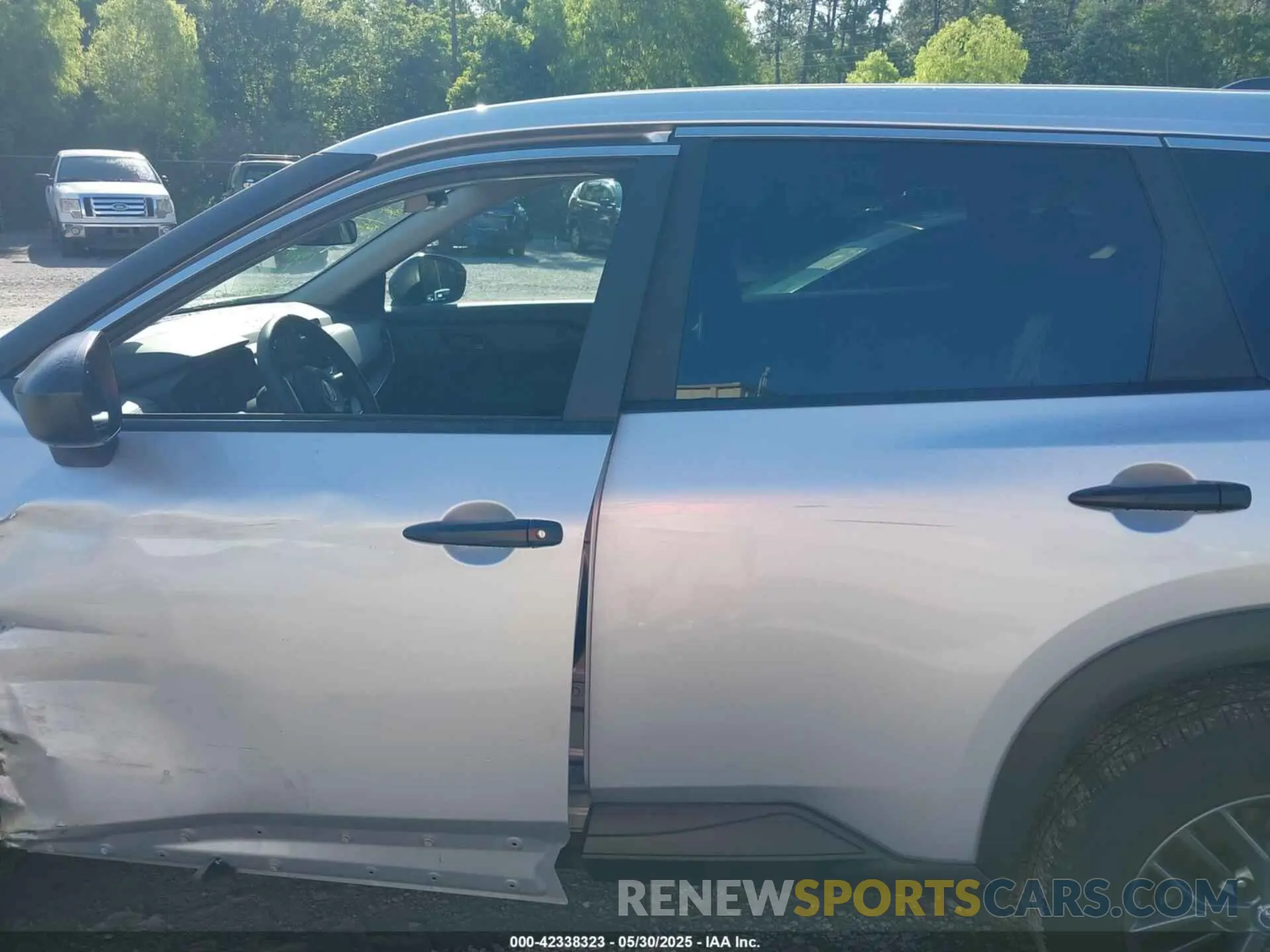 15 Photograph of a damaged car 5N1BT3AA8RC759916 NISSAN ROGUE 2024