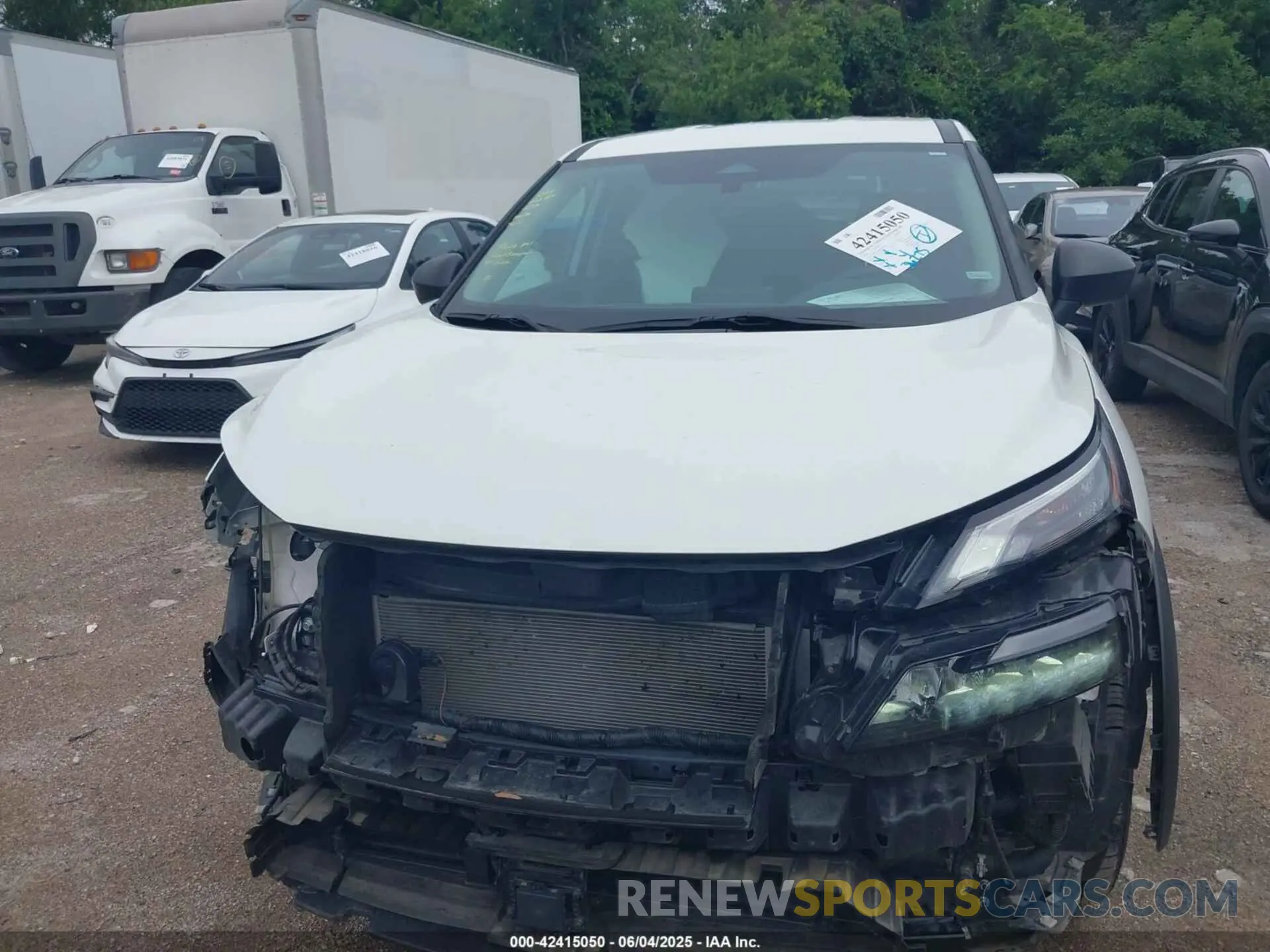 12 Photograph of a damaged car 5N1BT3AA9RC681310 NISSAN ROGUE 2024