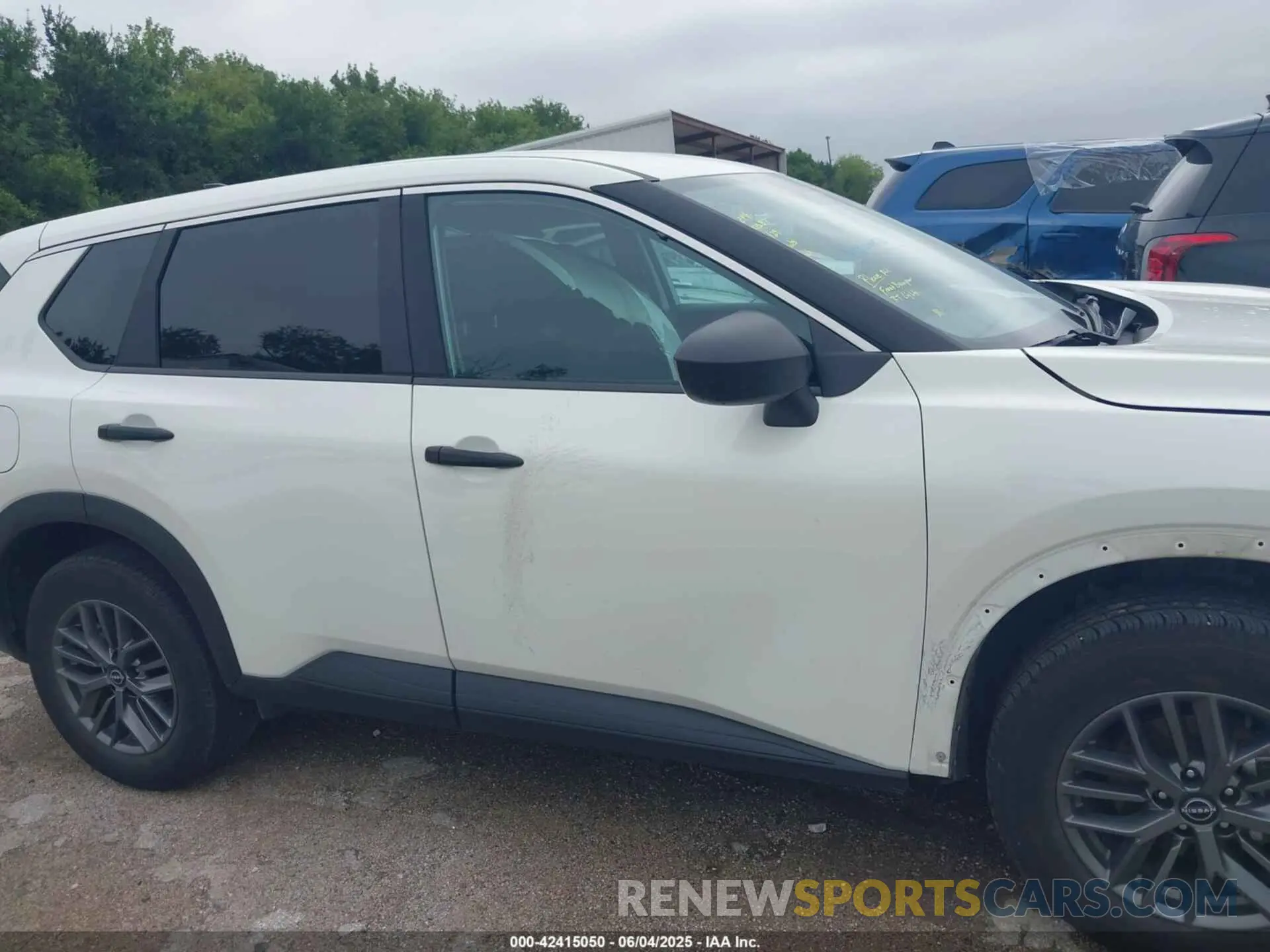 13 Photograph of a damaged car 5N1BT3AA9RC681310 NISSAN ROGUE 2024