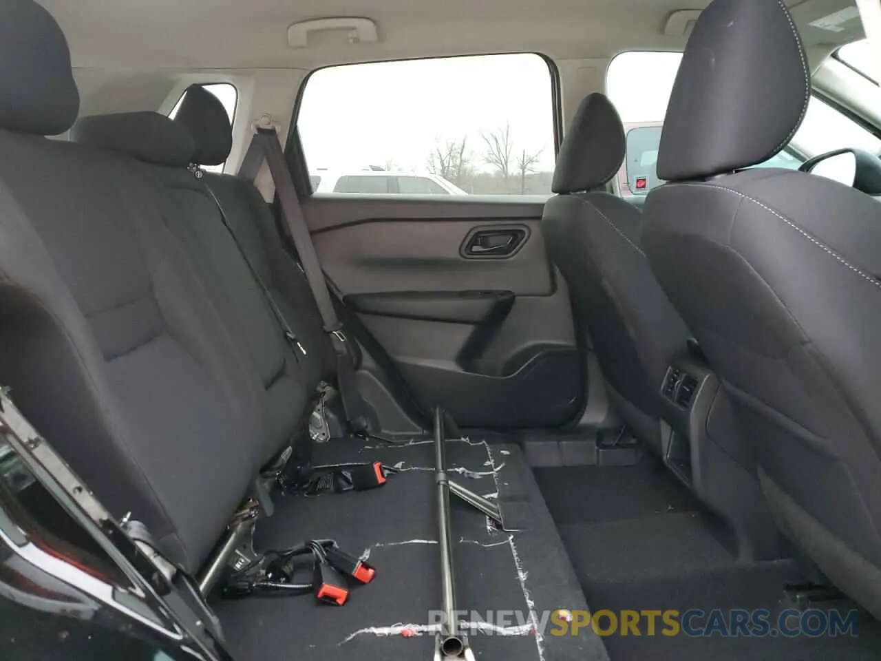 11 Photograph of a damaged car 5N1BT3AA9RC734412 NISSAN ROGUE 2024