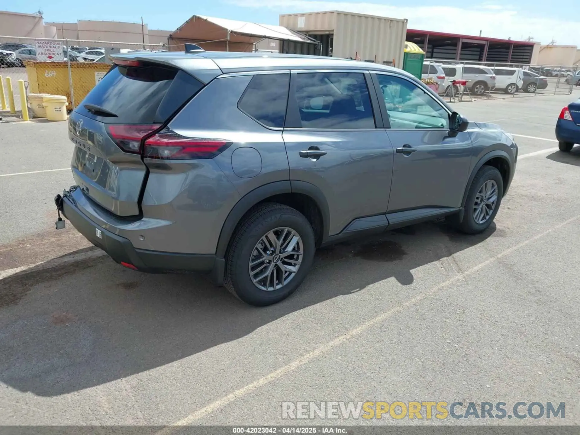 4 Photograph of a damaged car 5N1BT3AA9RC757740 NISSAN ROGUE 2024