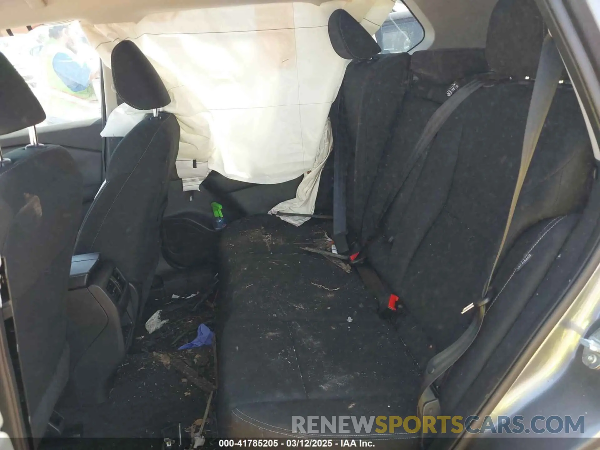 8 Photograph of a damaged car 5N1BT3AAXRC689528 NISSAN ROGUE 2024