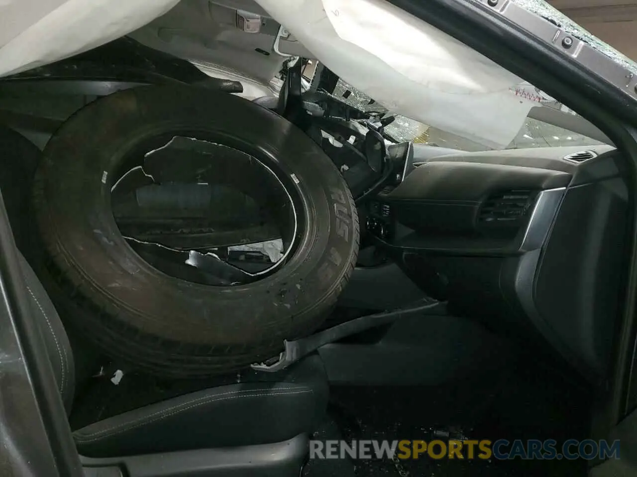 7 Photograph of a damaged car 5N1BT3AB1RC680564 NISSAN ROGUE 2024