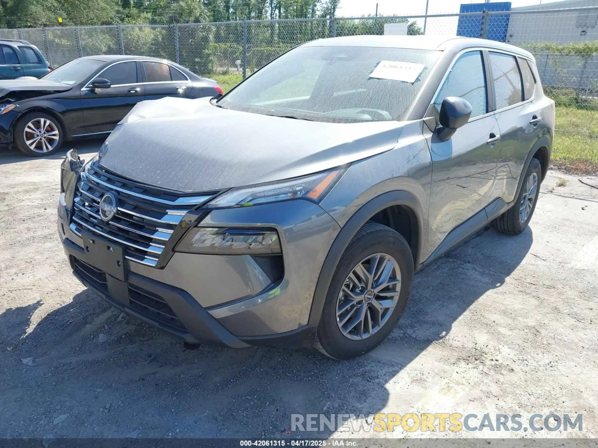 2 Photograph of a damaged car 5N1BT3AB2RC723079 NISSAN ROGUE 2024