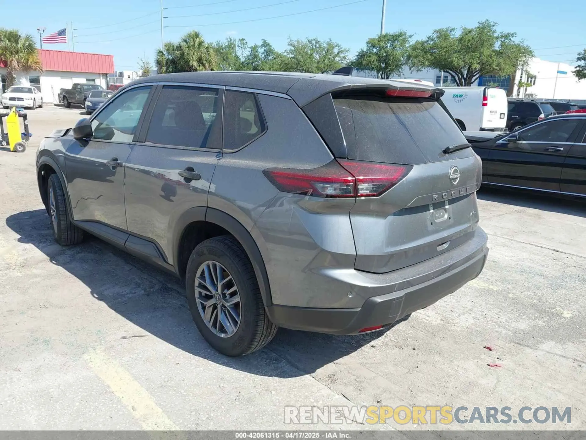 3 Photograph of a damaged car 5N1BT3AB2RC723079 NISSAN ROGUE 2024