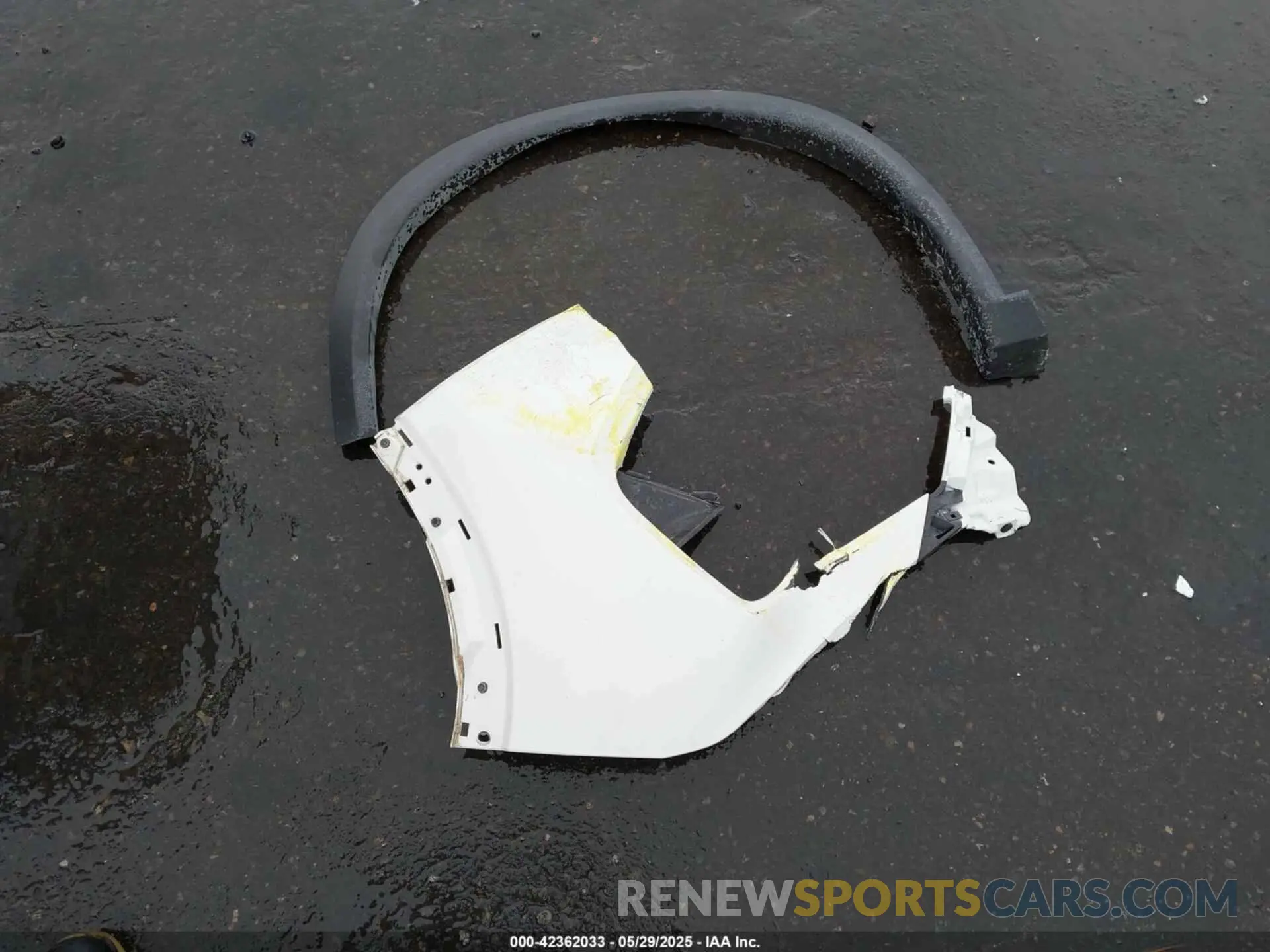12 Photograph of a damaged car 5N1BT3AB2RC732834 NISSAN ROGUE 2024