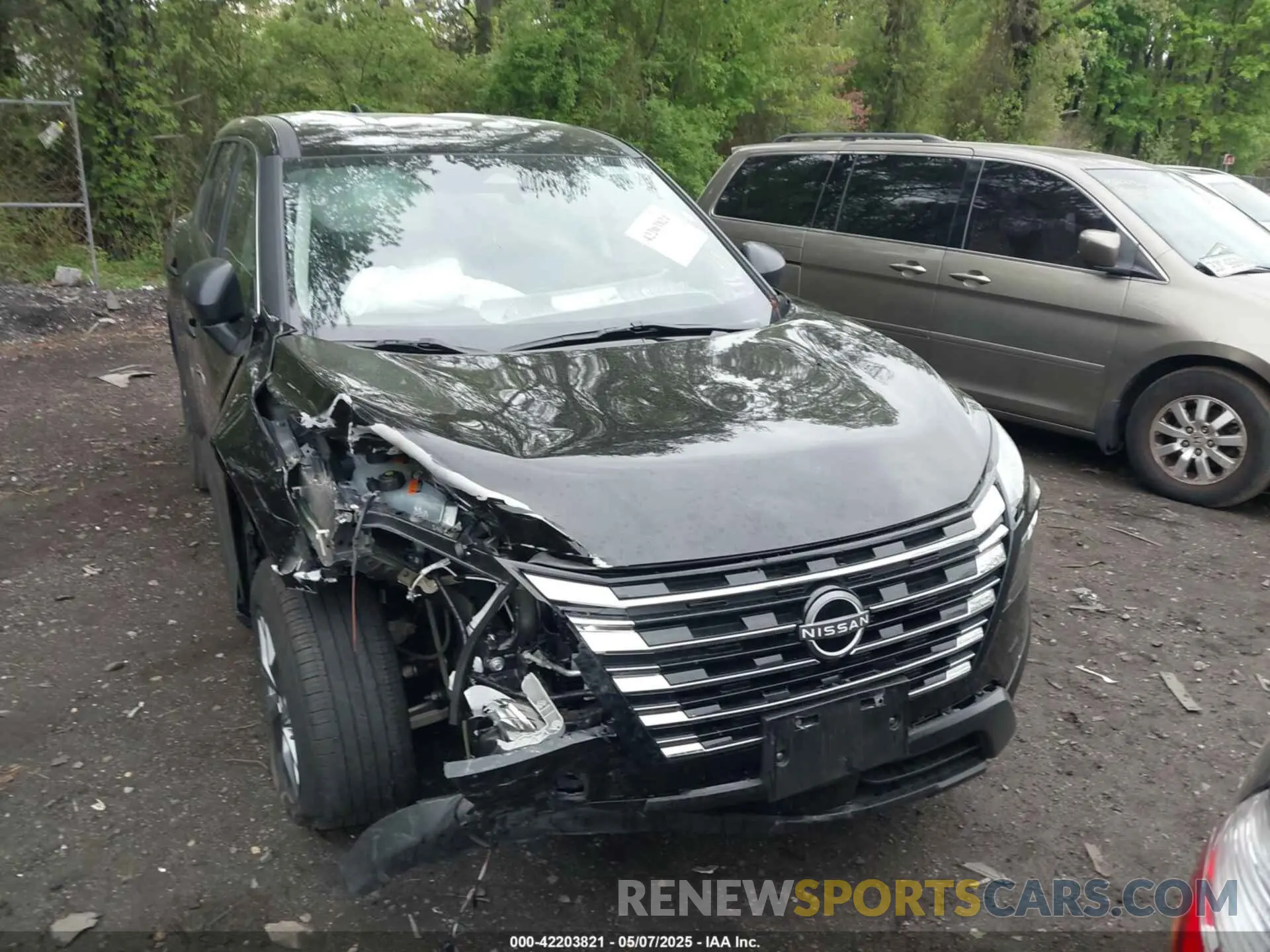 11 Photograph of a damaged car 5N1BT3AB3RC750808 NISSAN ROGUE 2024