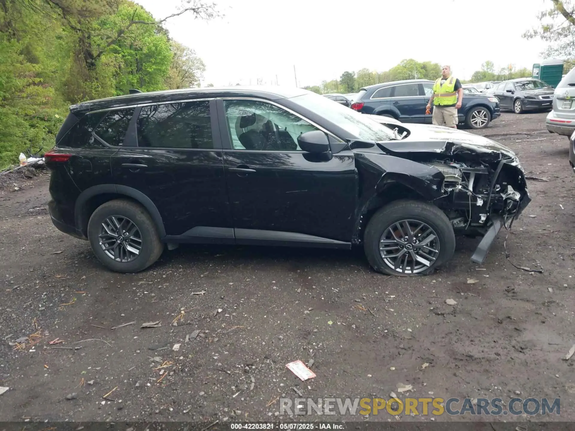 12 Photograph of a damaged car 5N1BT3AB3RC750808 NISSAN ROGUE 2024