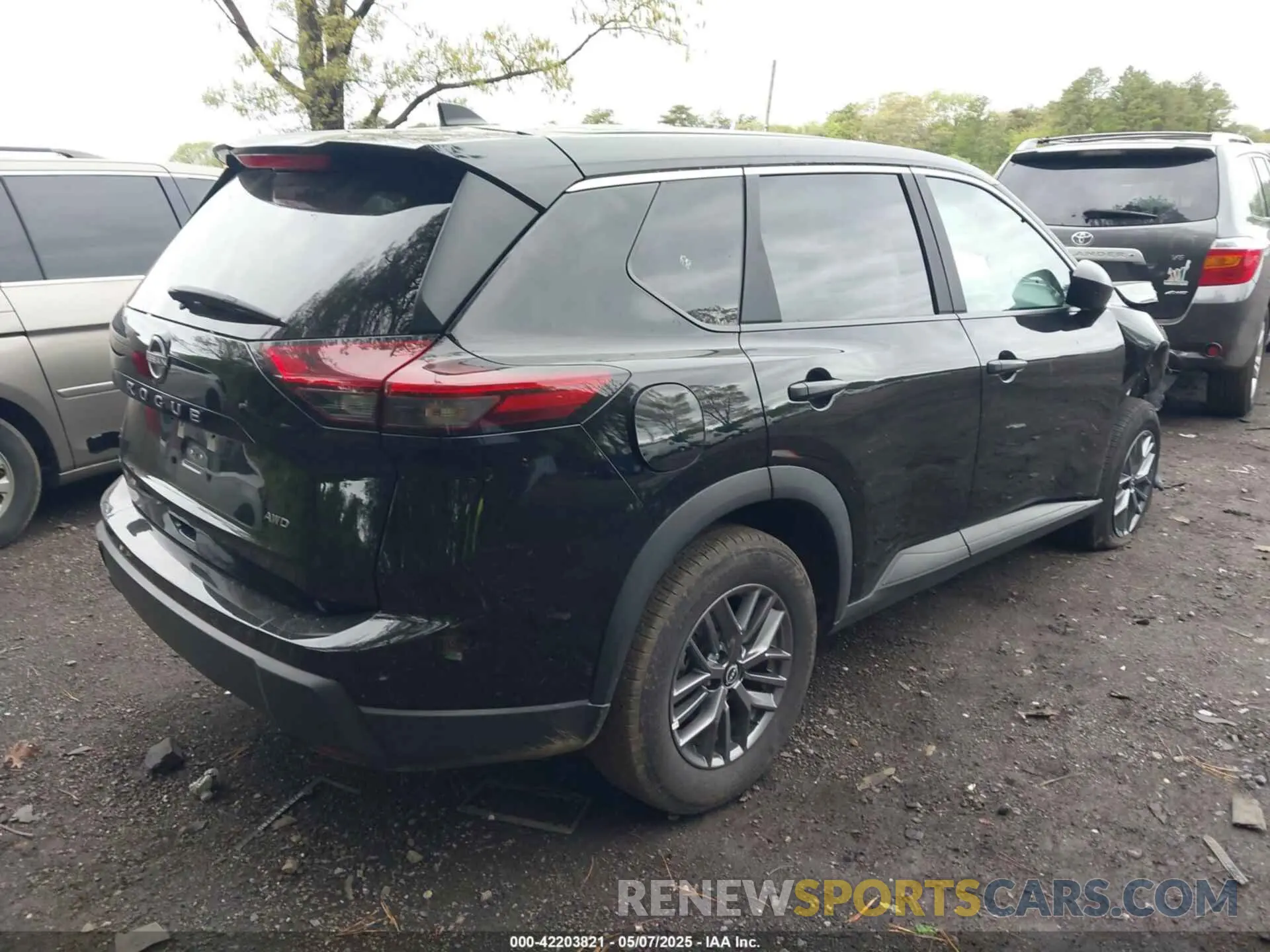4 Photograph of a damaged car 5N1BT3AB3RC750808 NISSAN ROGUE 2024