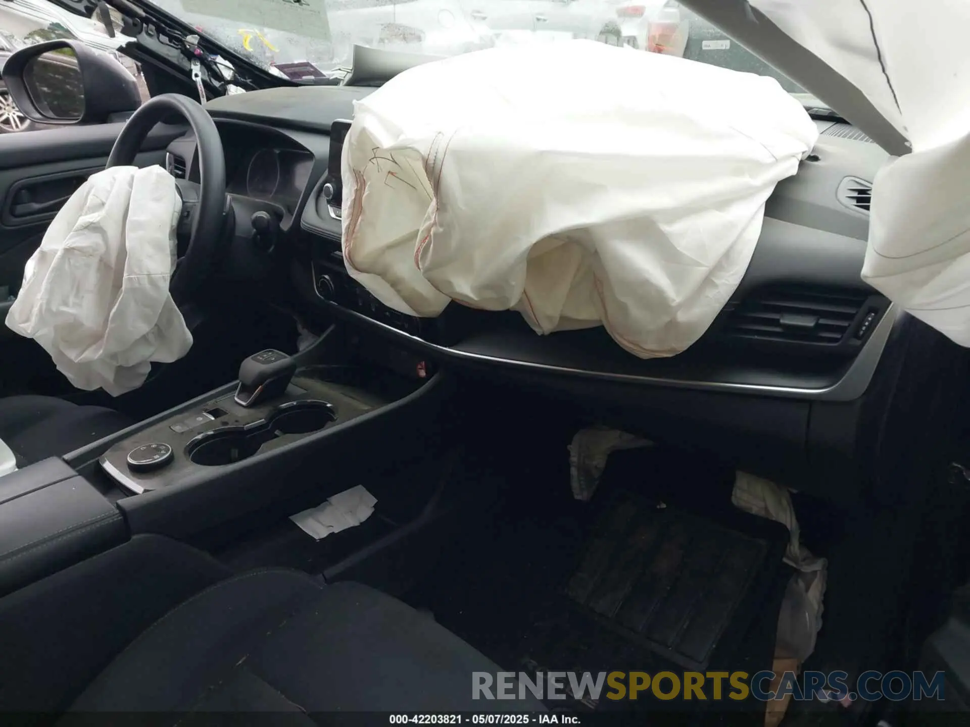 5 Photograph of a damaged car 5N1BT3AB3RC750808 NISSAN ROGUE 2024