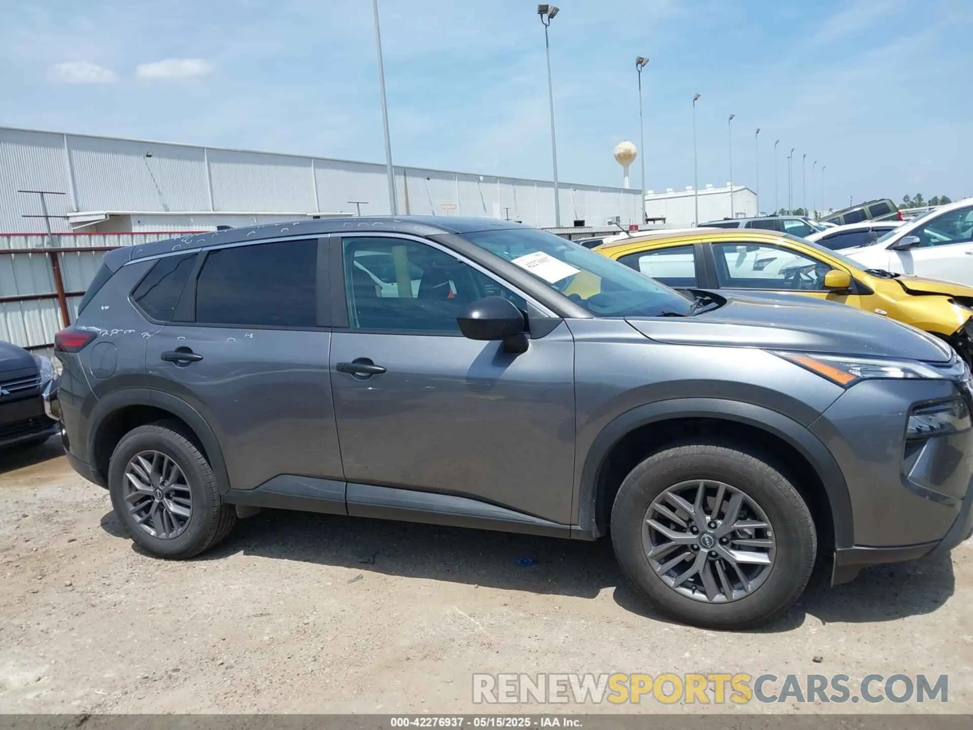 13 Photograph of a damaged car 5N1BT3AB4RC696399 NISSAN ROGUE 2024