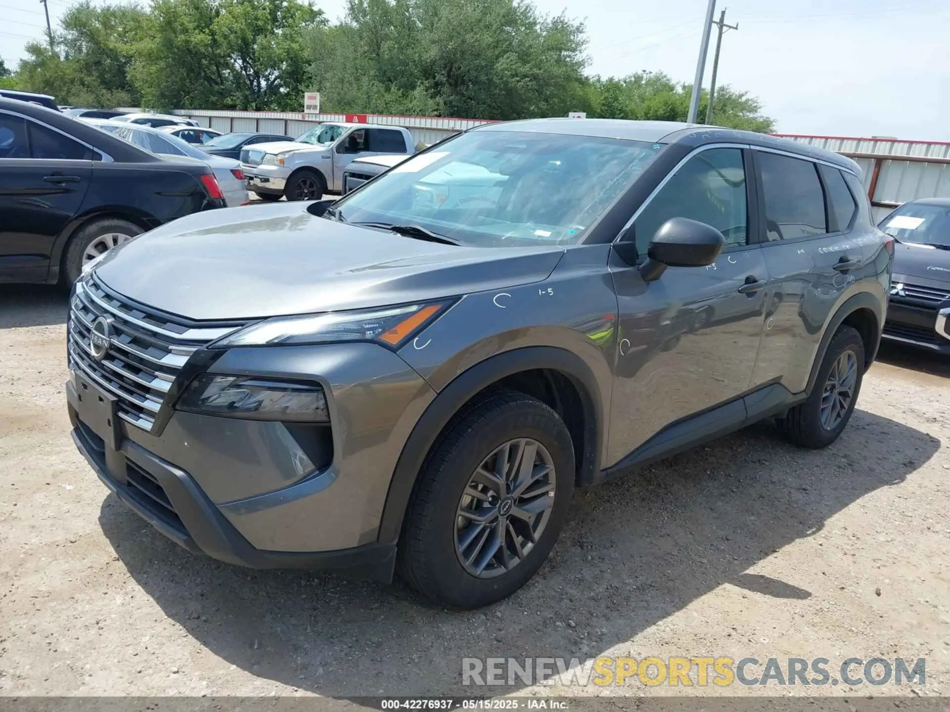 2 Photograph of a damaged car 5N1BT3AB4RC696399 NISSAN ROGUE 2024
