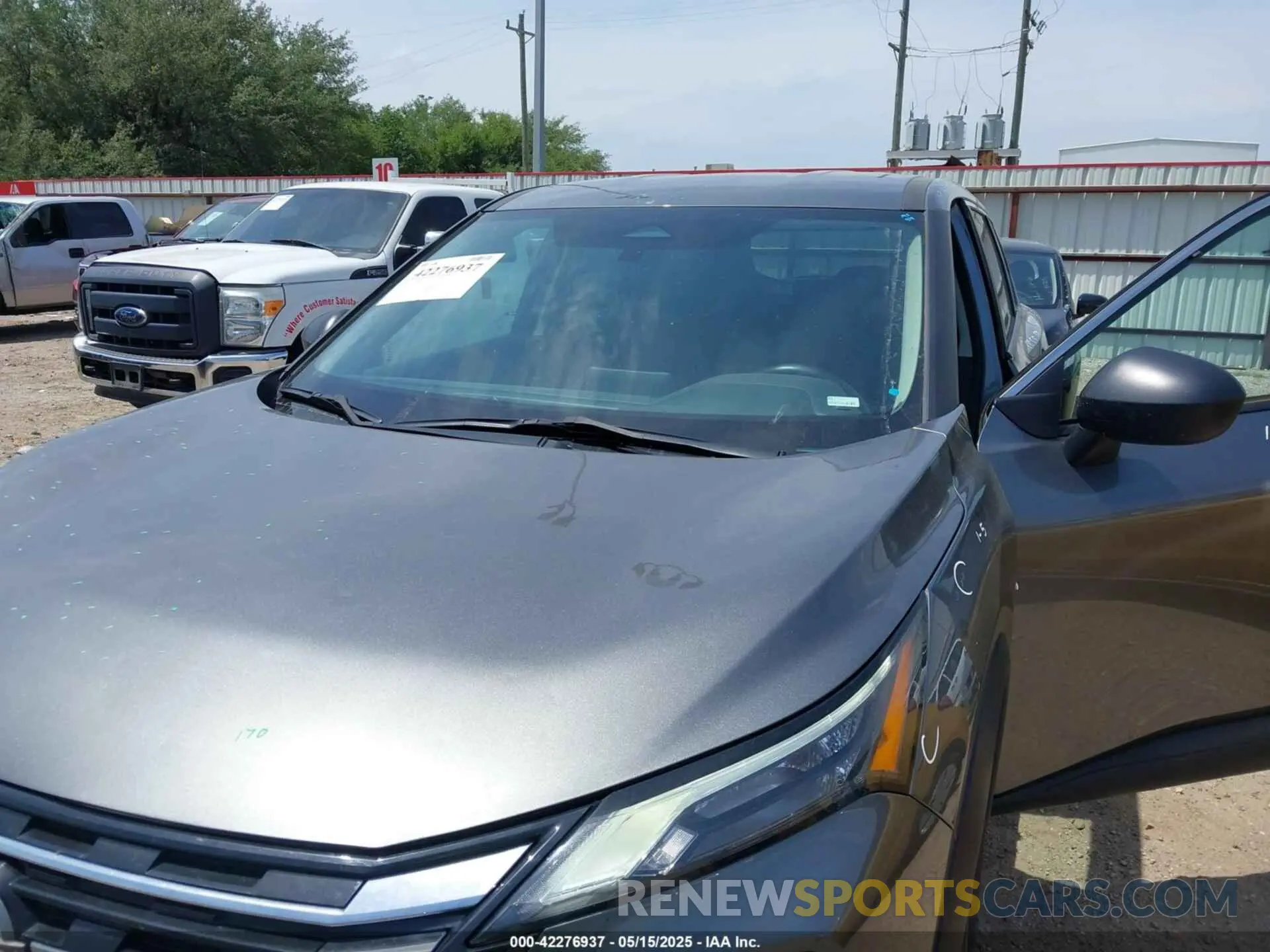 6 Photograph of a damaged car 5N1BT3AB4RC696399 NISSAN ROGUE 2024