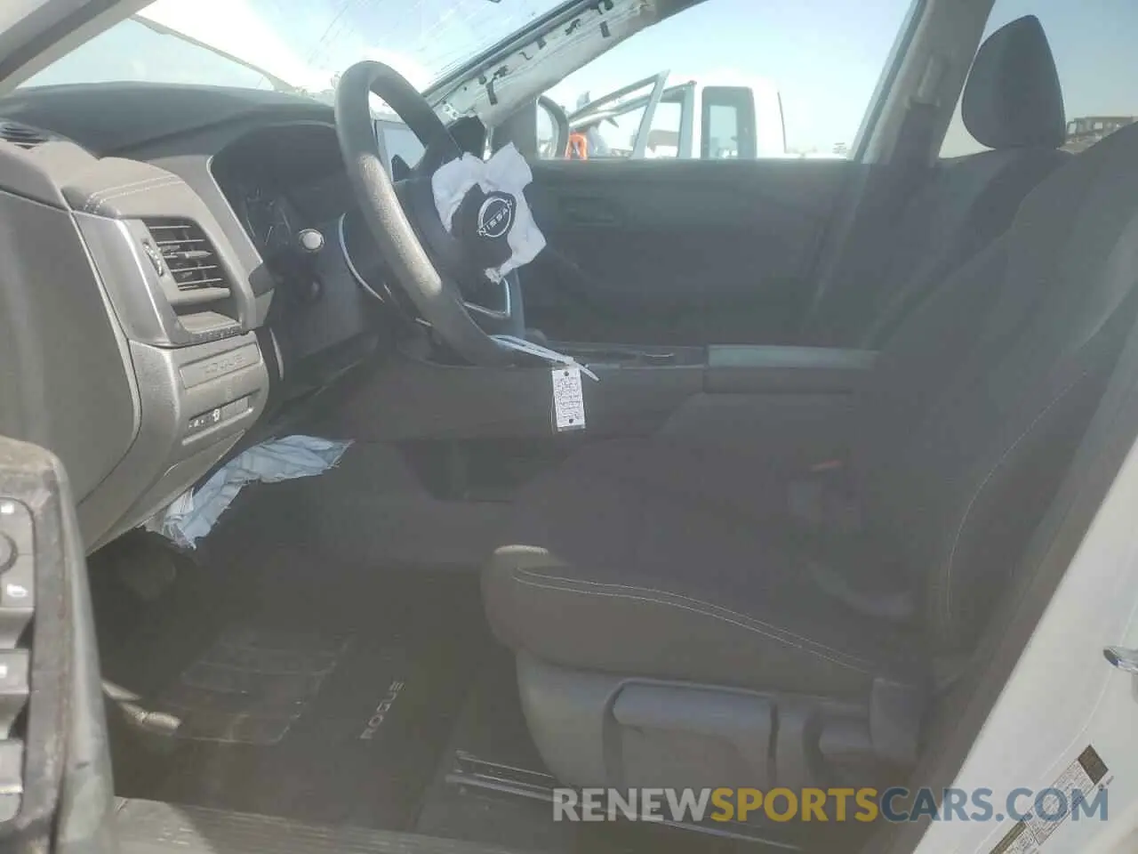 7 Photograph of a damaged car 5N1BT3AB4RC700192 NISSAN ROGUE 2024