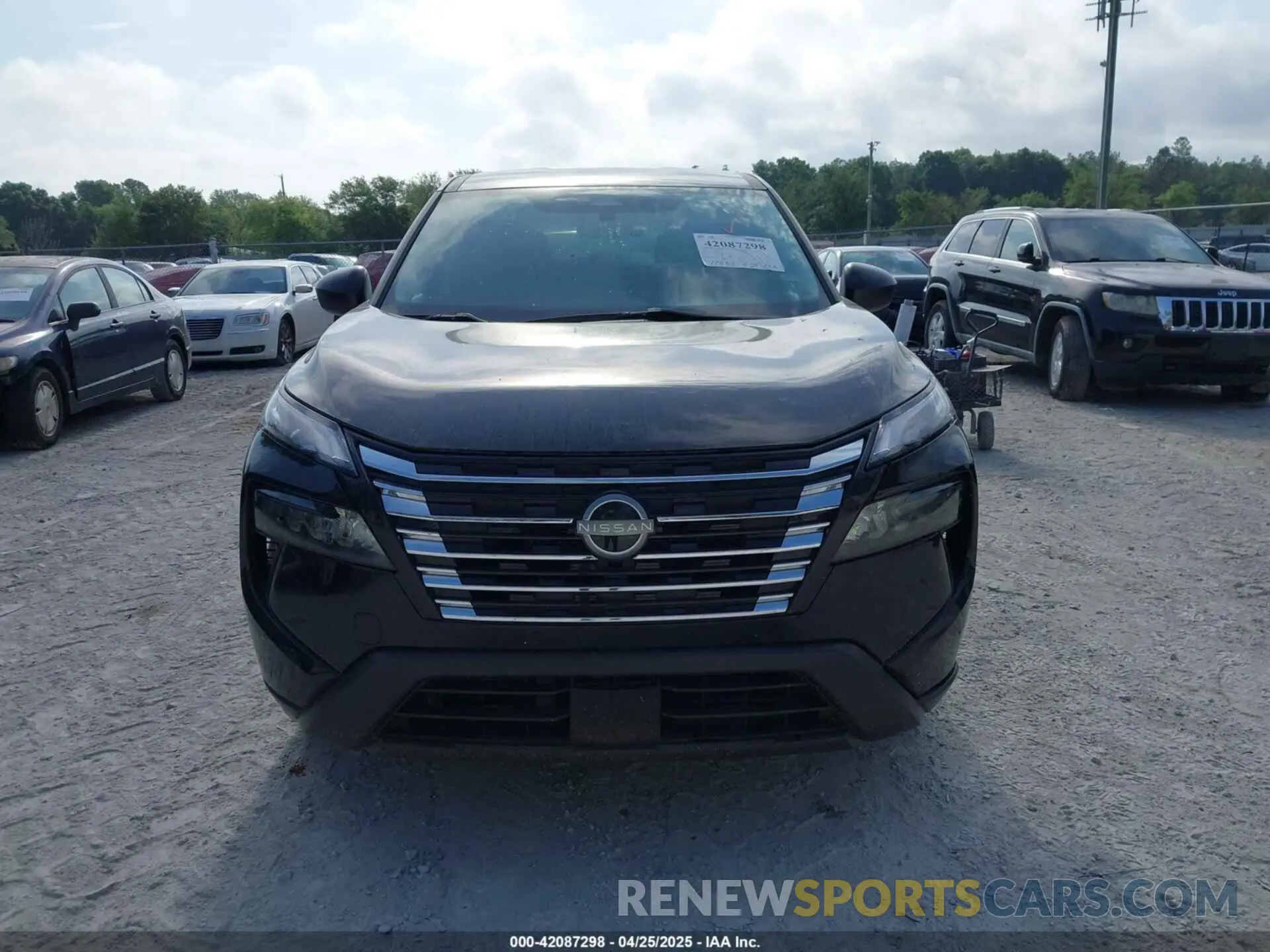 12 Photograph of a damaged car 5N1BT3AB6RC750690 NISSAN ROGUE 2024