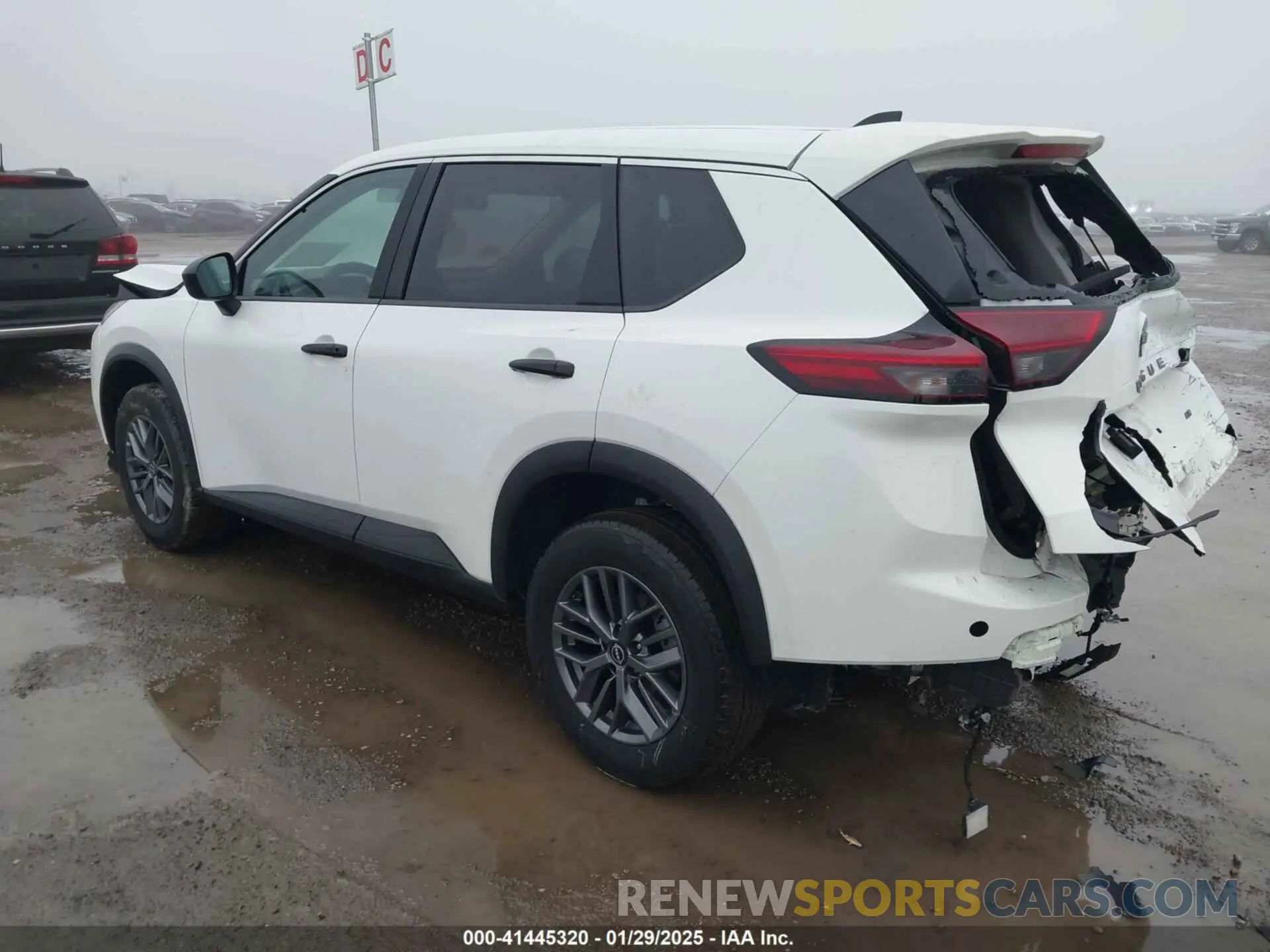 3 Photograph of a damaged car 5N1BT3AB7RC671402 NISSAN ROGUE 2024