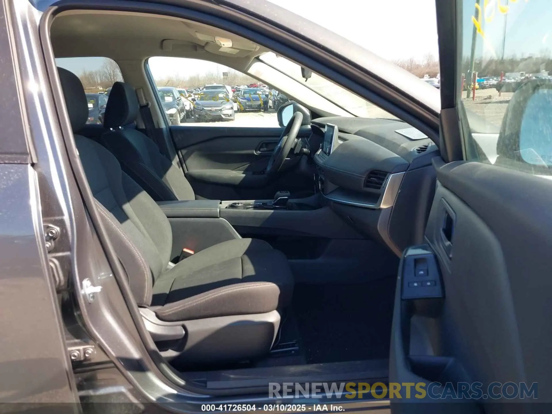 5 Photograph of a damaged car 5N1BT3AB7RC704009 NISSAN ROGUE 2024