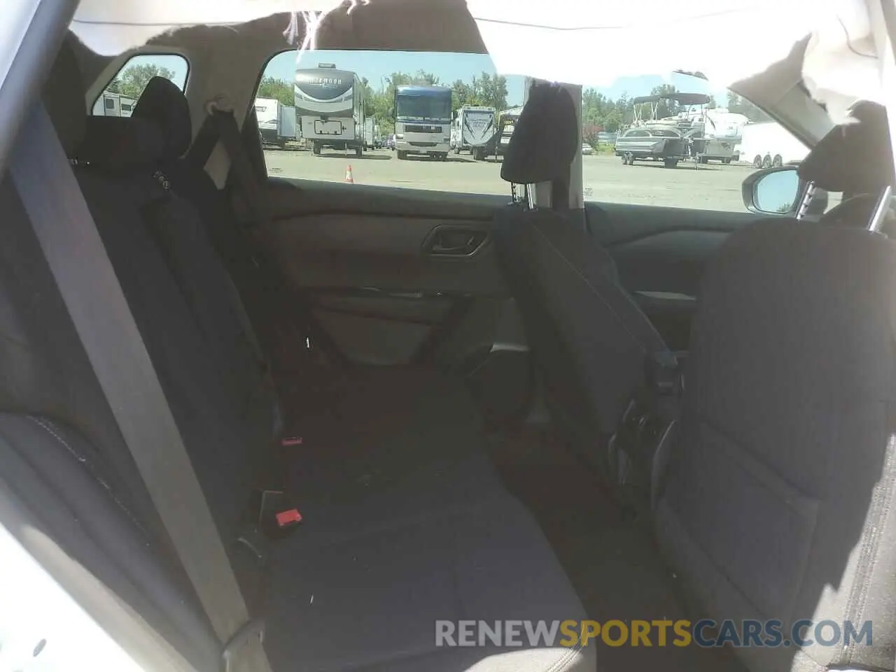 10 Photograph of a damaged car 5N1BT3AB8RC672414 NISSAN ROGUE 2024
