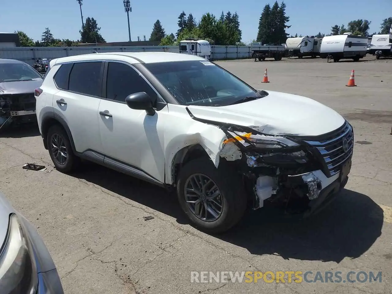 4 Photograph of a damaged car 5N1BT3AB8RC672414 NISSAN ROGUE 2024