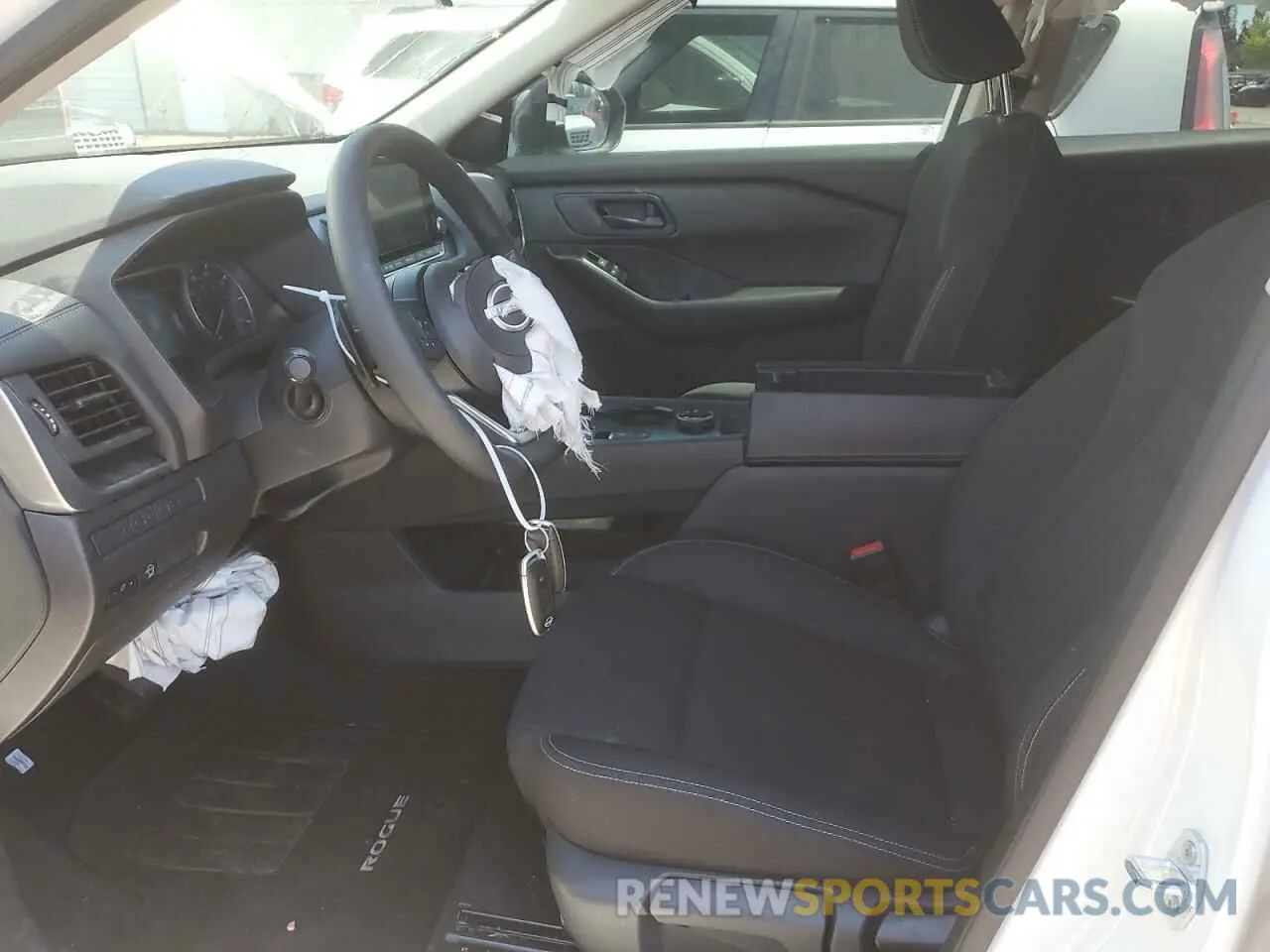 7 Photograph of a damaged car 5N1BT3AB8RC672414 NISSAN ROGUE 2024