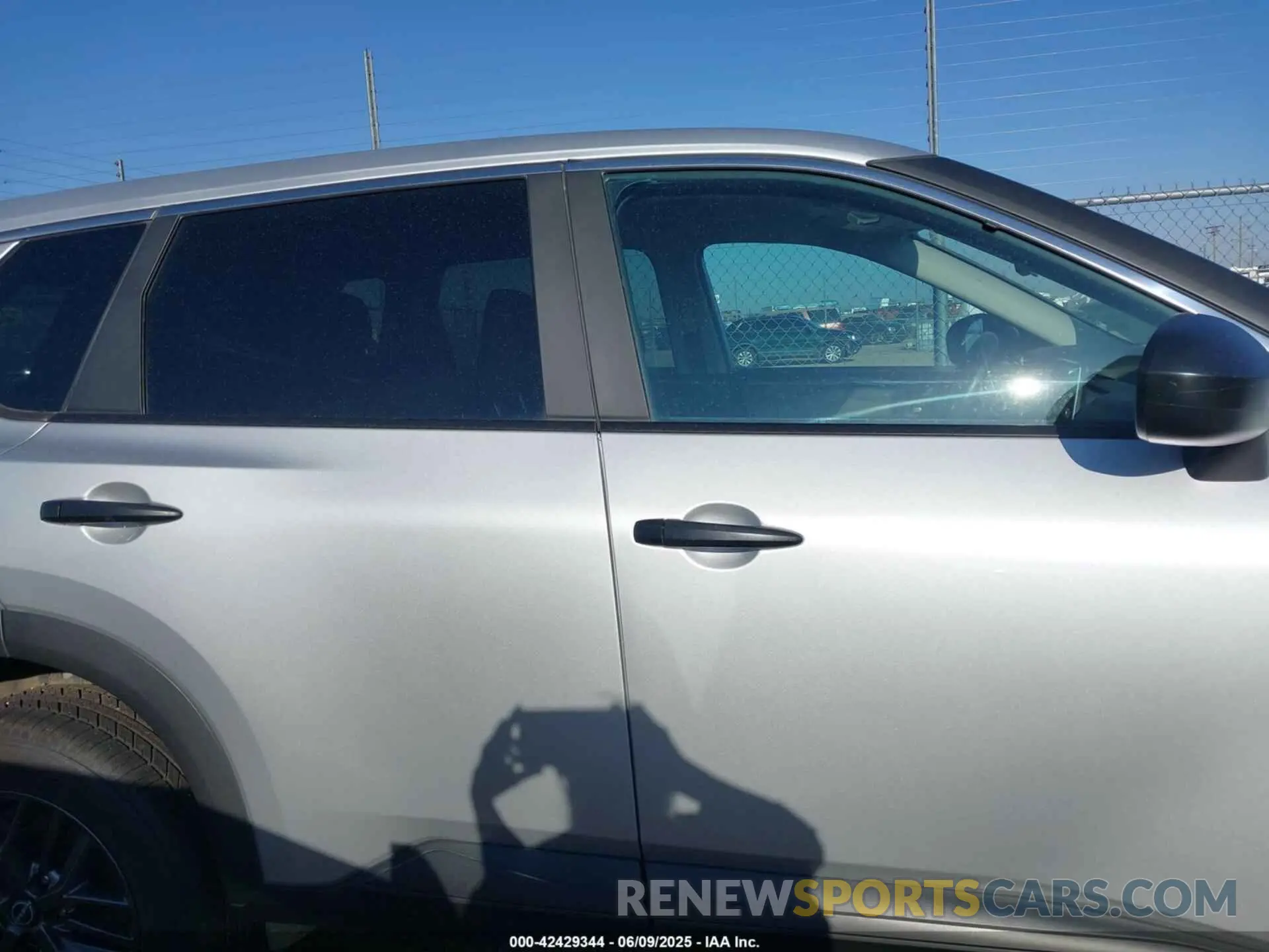 13 Photograph of a damaged car 5N1BT3AB8RC697958 NISSAN ROGUE 2024