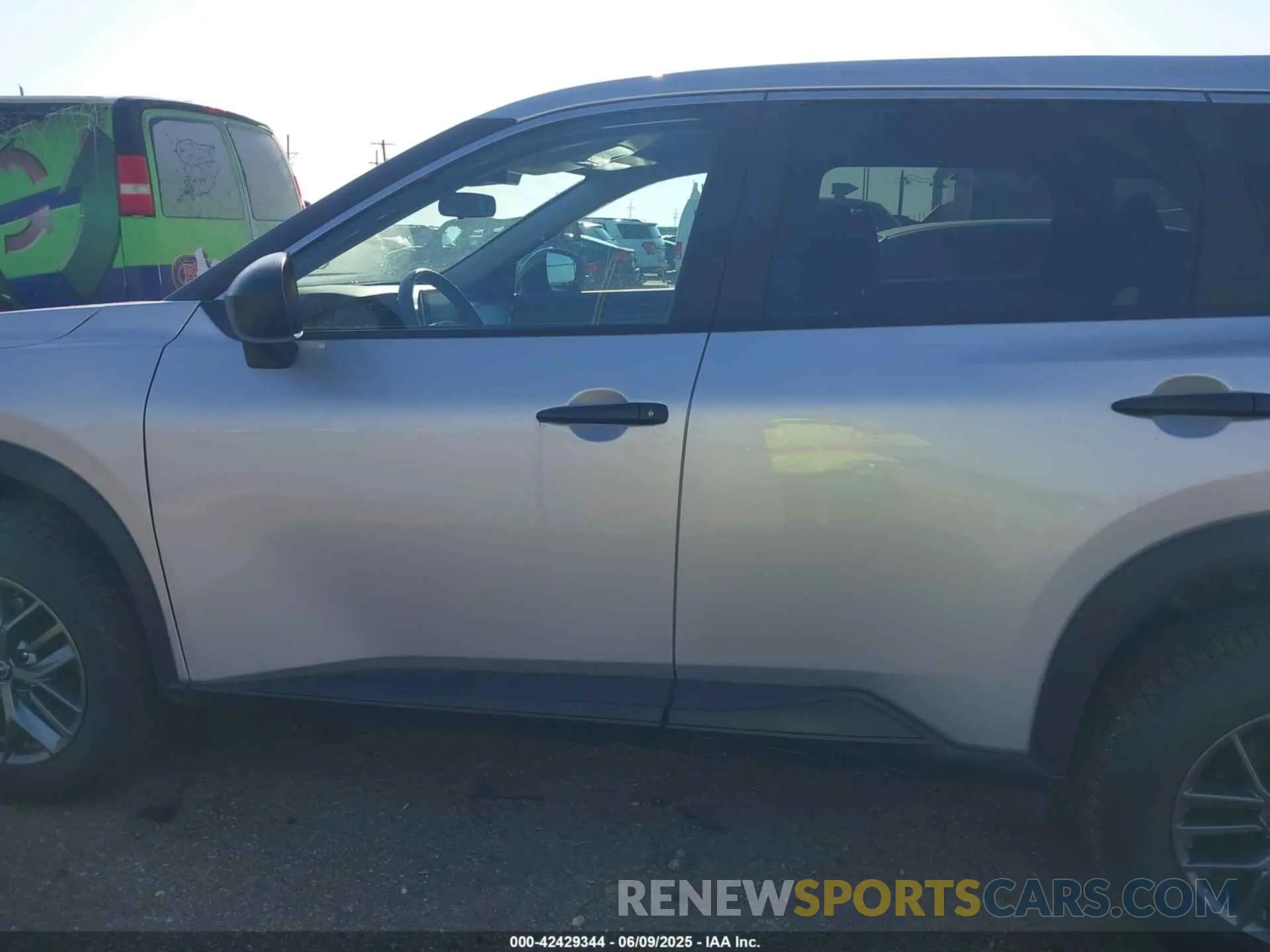 14 Photograph of a damaged car 5N1BT3AB8RC697958 NISSAN ROGUE 2024