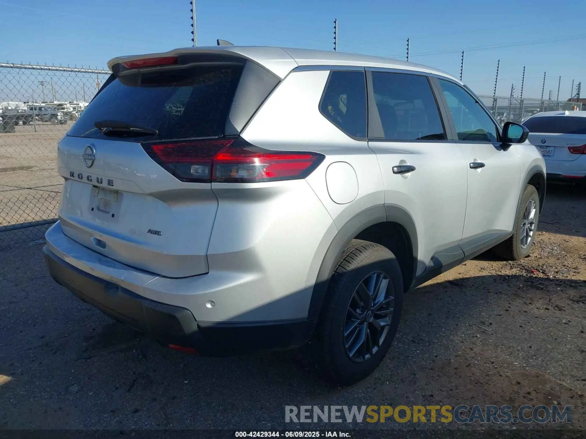 4 Photograph of a damaged car 5N1BT3AB8RC697958 NISSAN ROGUE 2024