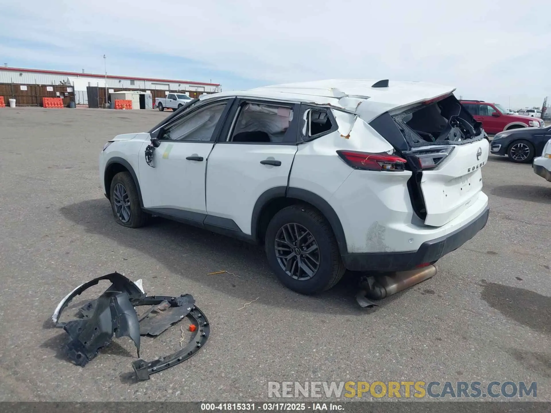 3 Photograph of a damaged car 5N1BT3AB8RC700521 NISSAN ROGUE 2024