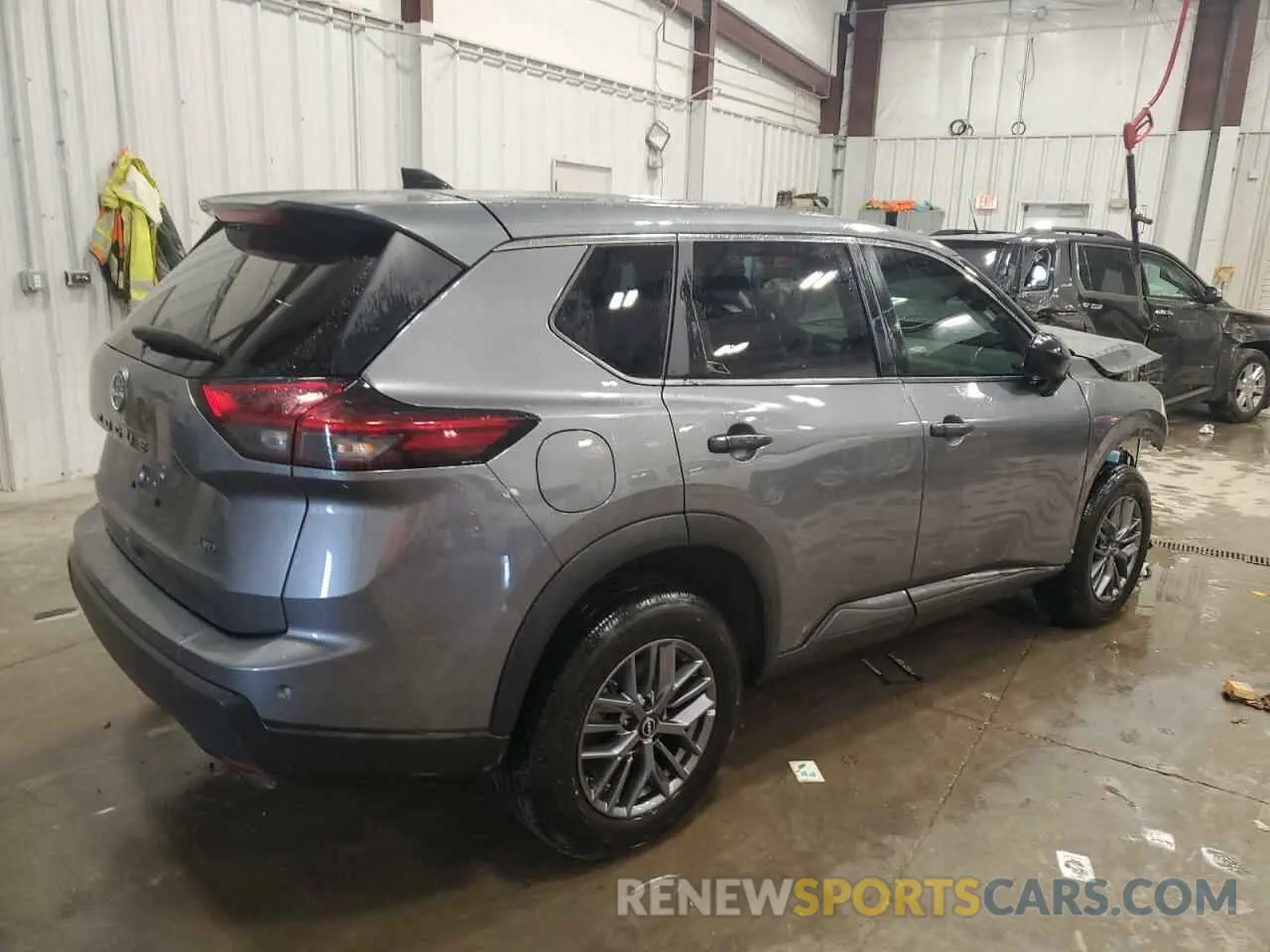 3 Photograph of a damaged car 5N1BT3AB9RC675595 NISSAN ROGUE 2024