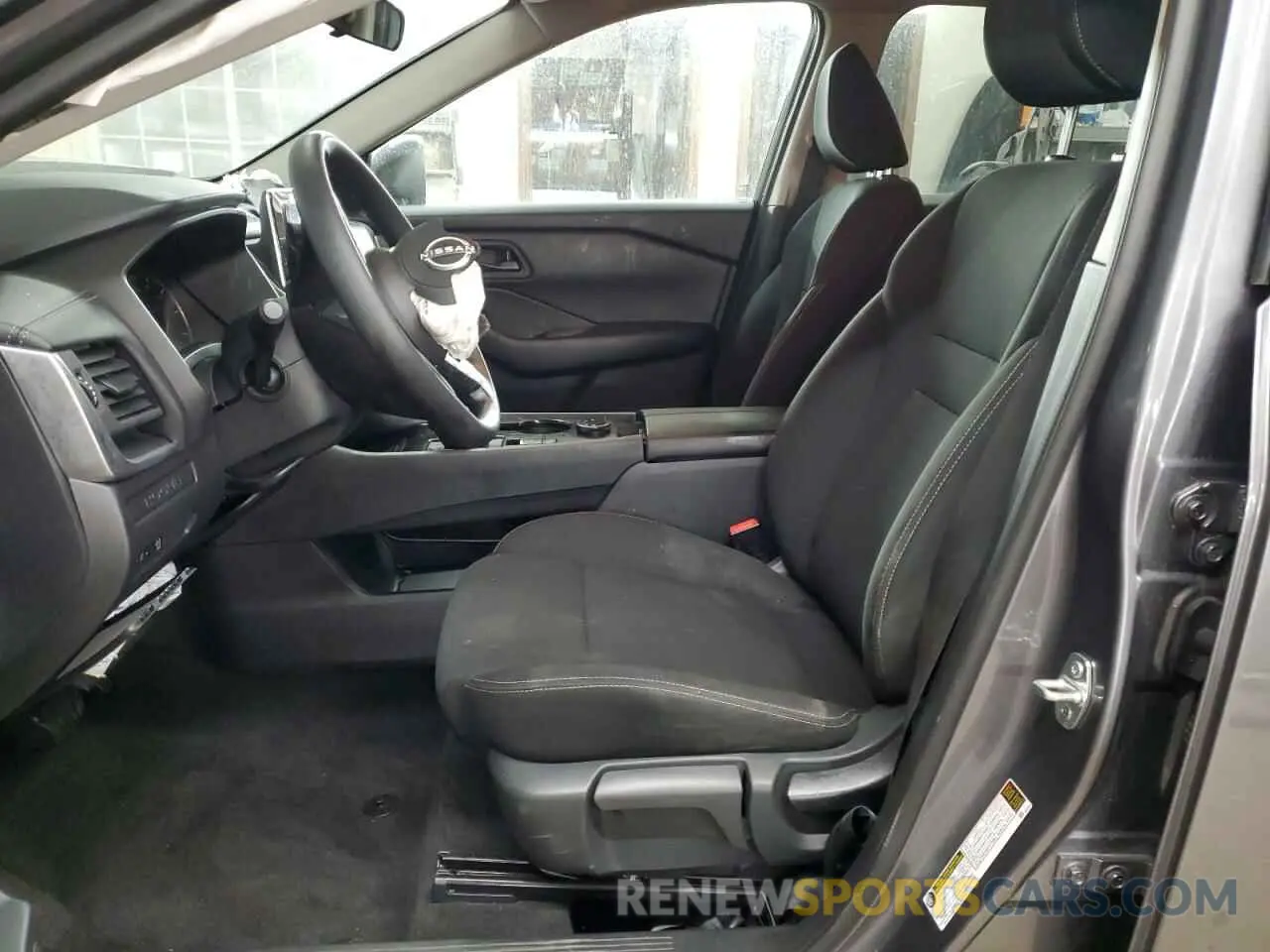 7 Photograph of a damaged car 5N1BT3AB9RC699606 NISSAN ROGUE 2024