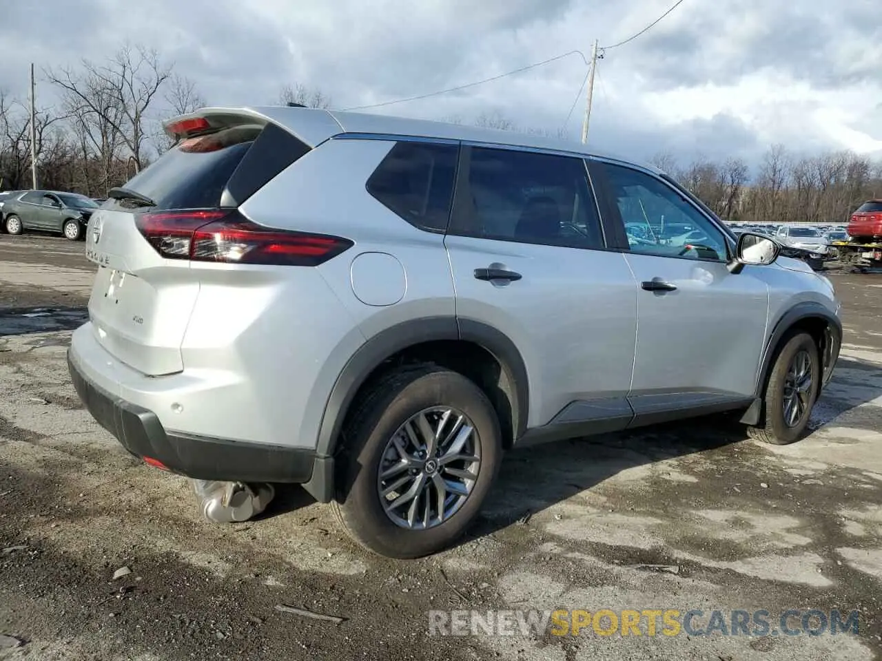 3 Photograph of a damaged car 5N1BT3AB9RC723564 NISSAN ROGUE 2024
